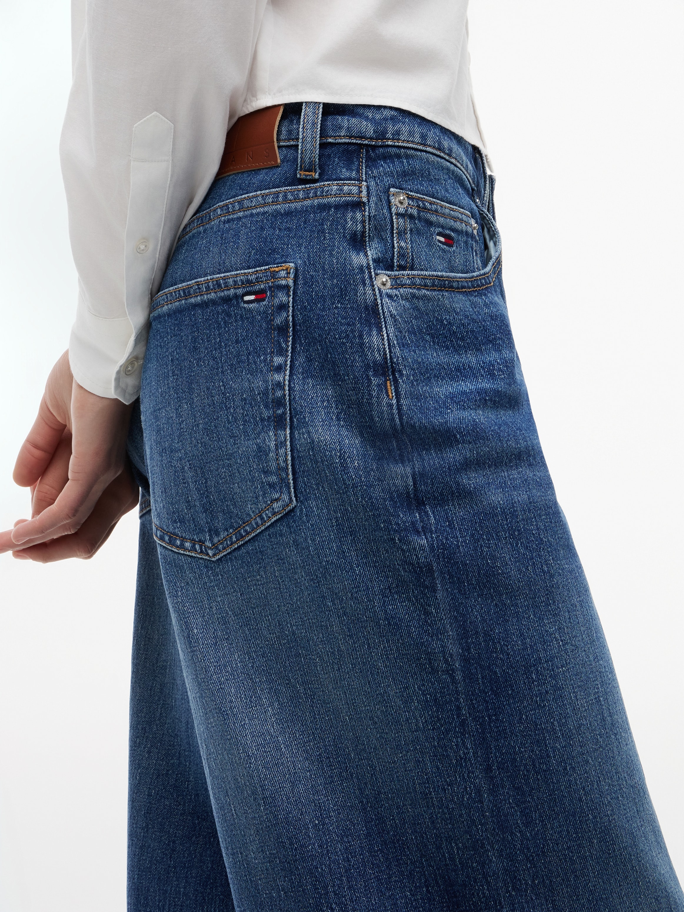 Tommy Jeans Jeans loose fit »CHARLIE MR LOOSE W« Denim mit Leinen, loose fit, teil-elastisches Bündchen