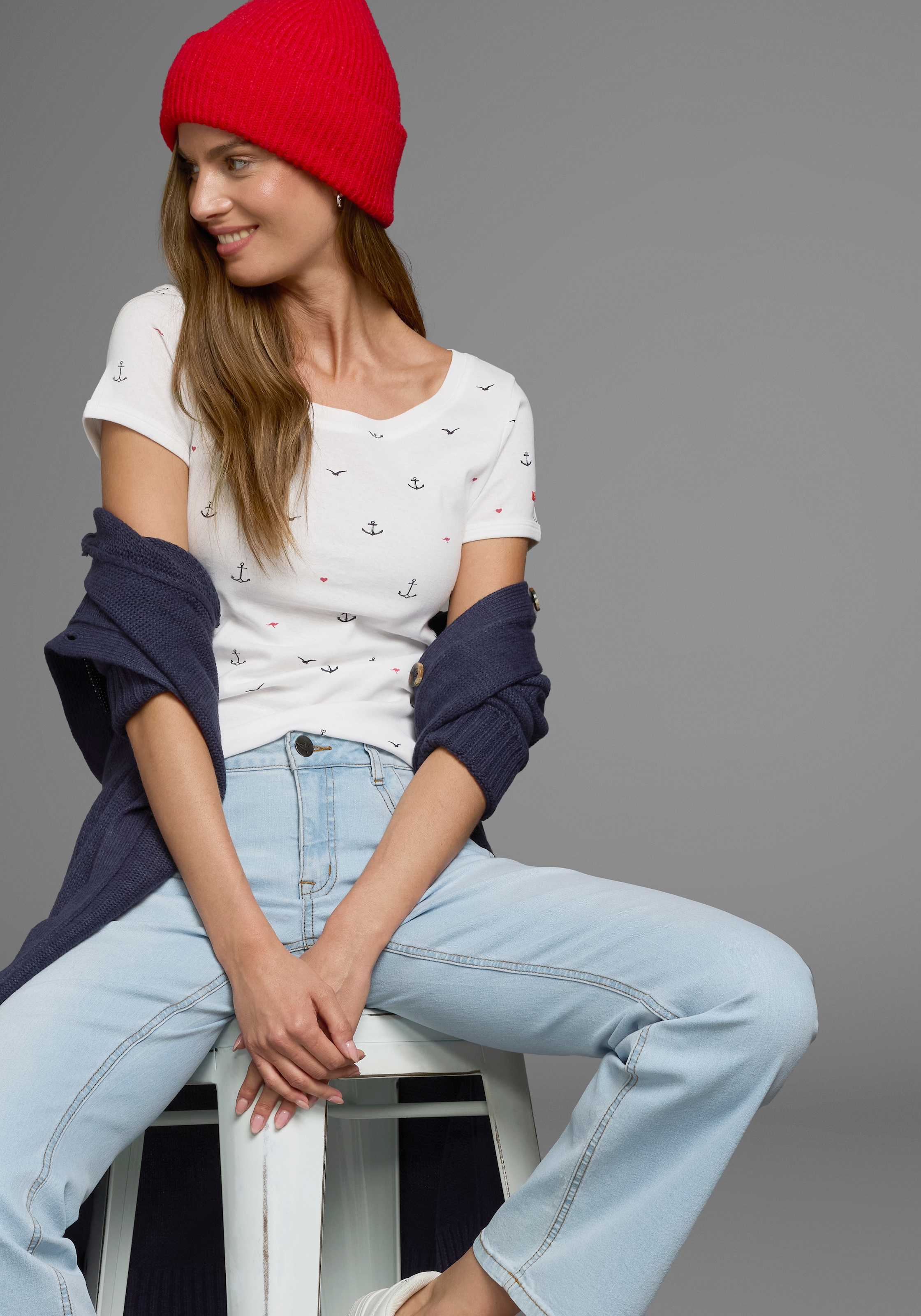Image of KangaROOS T-Shirt kurzärmelig, sehr figurbetont und hüftbedeckend