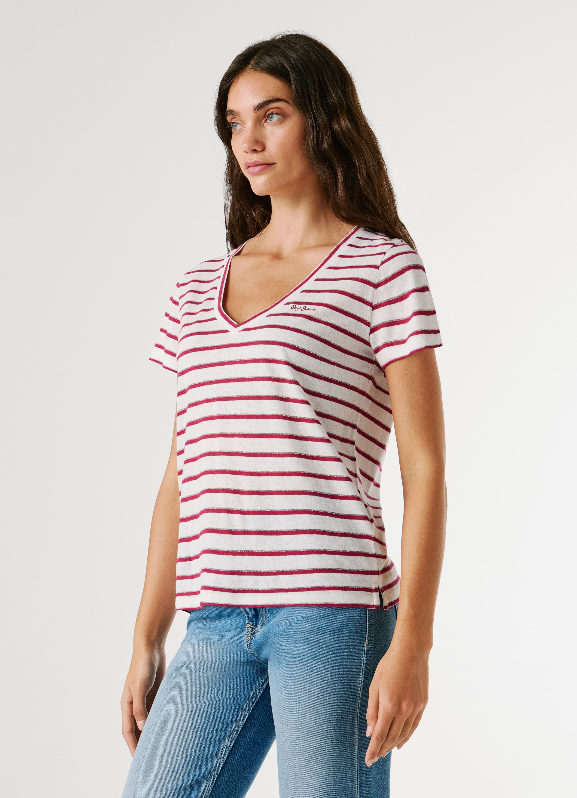 Image of Pepe Jeans T-Shirt "MEGAN V-NECK STRIPED" aus Leinenmischung mit Glitzergarn