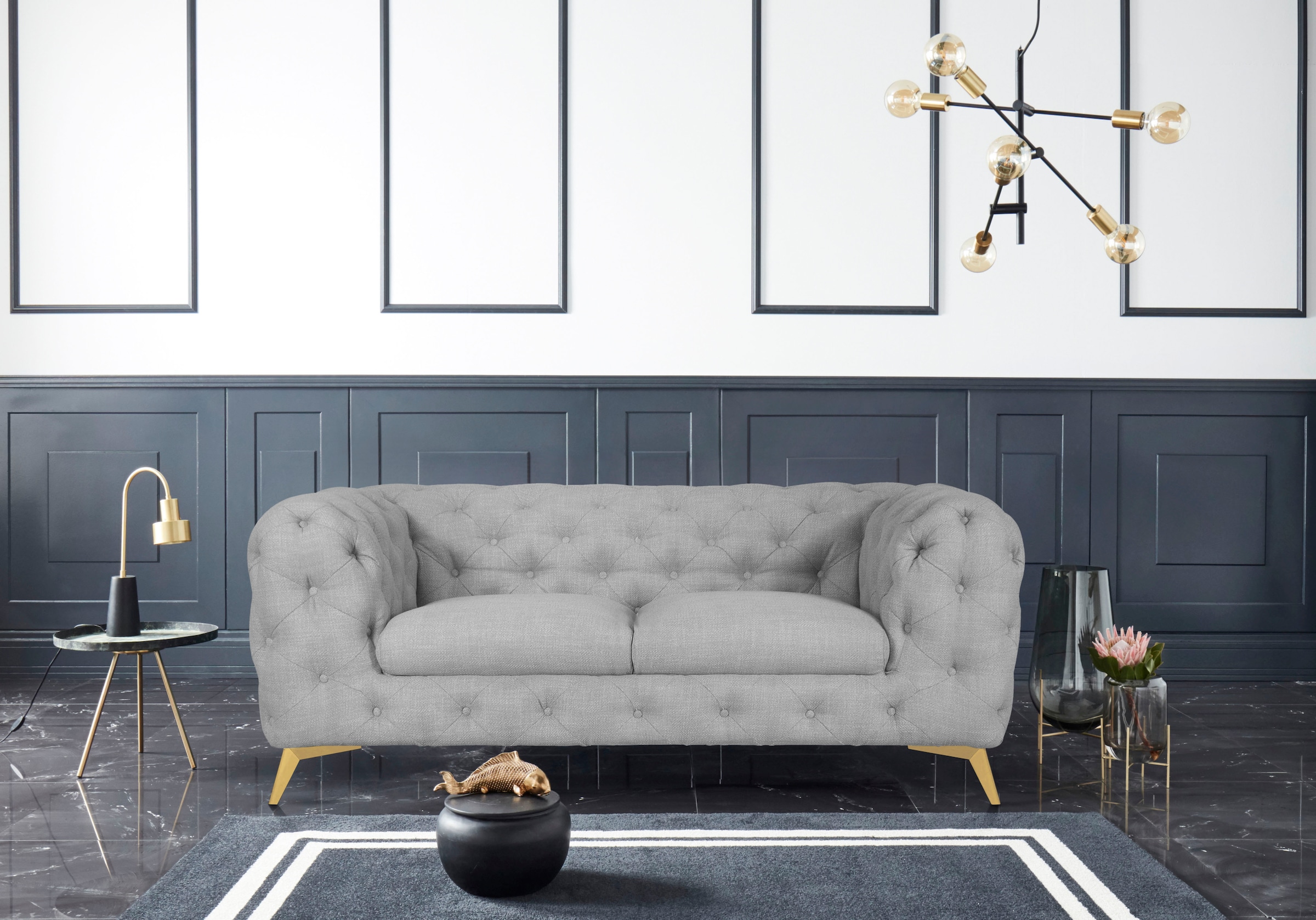 Leonique Chesterfield-Sofa »Glynis«, aufwändige Knopfheftung, moderne Chesterfield Optik, Fussfarbe wählbar