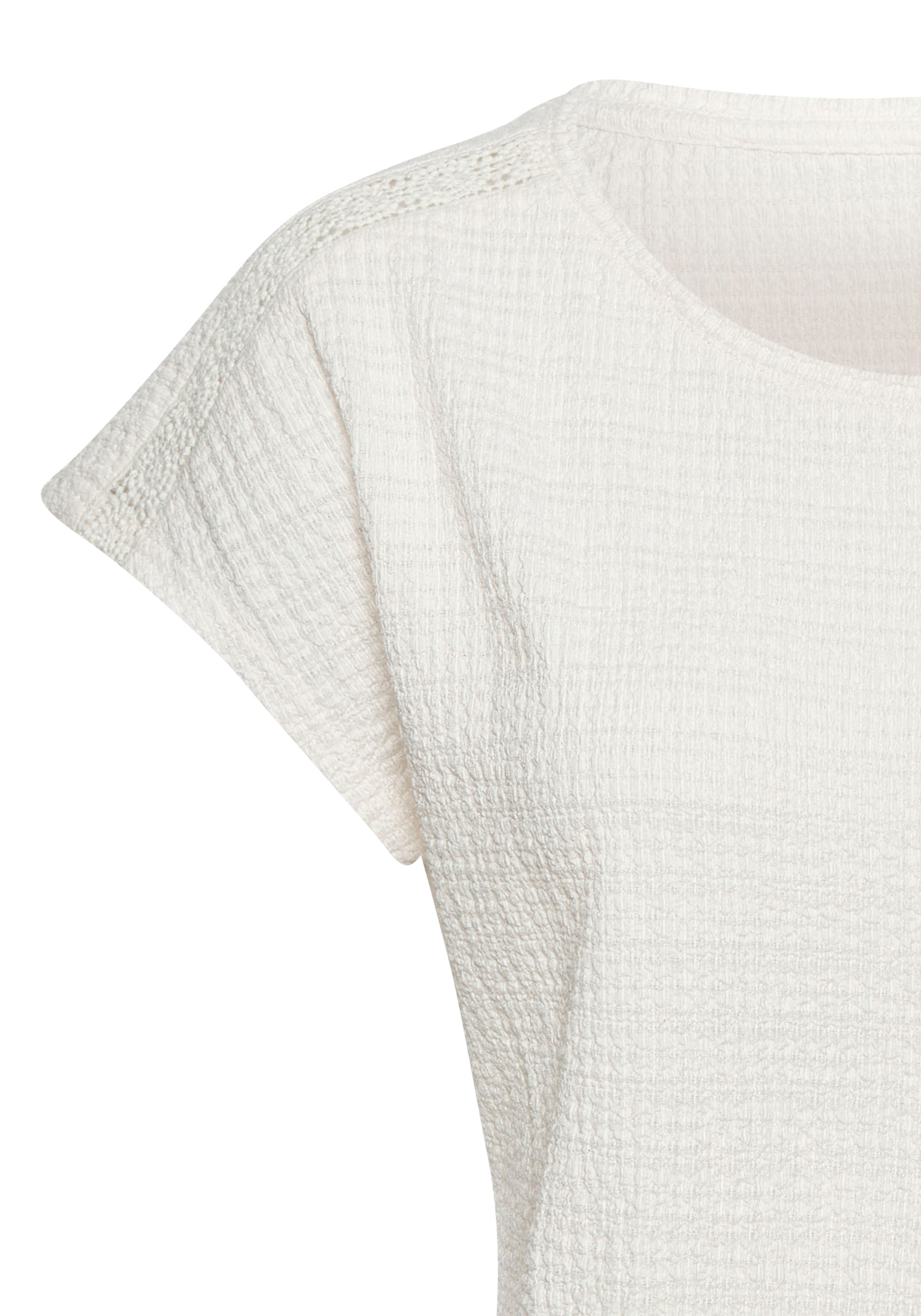 Vivance Kurzarmshirt »mit dekorativem Häkeleinsatz«, aus bügelfreier Crêpe-Qualität