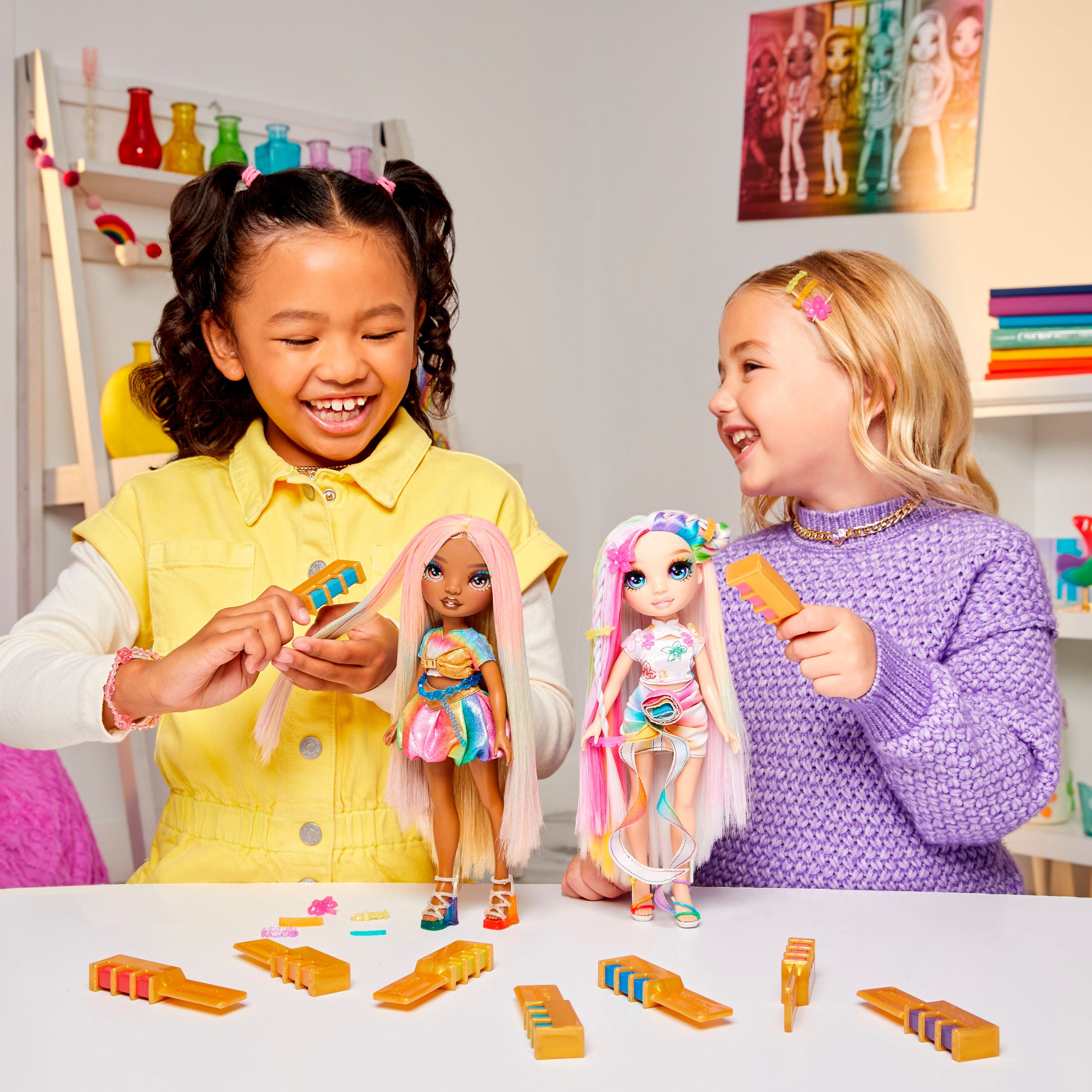 RAINBOW HIGH Poupée à habiller »Rainbow High Hair Chalk & Style Doll- Amaya (Rainbow)«