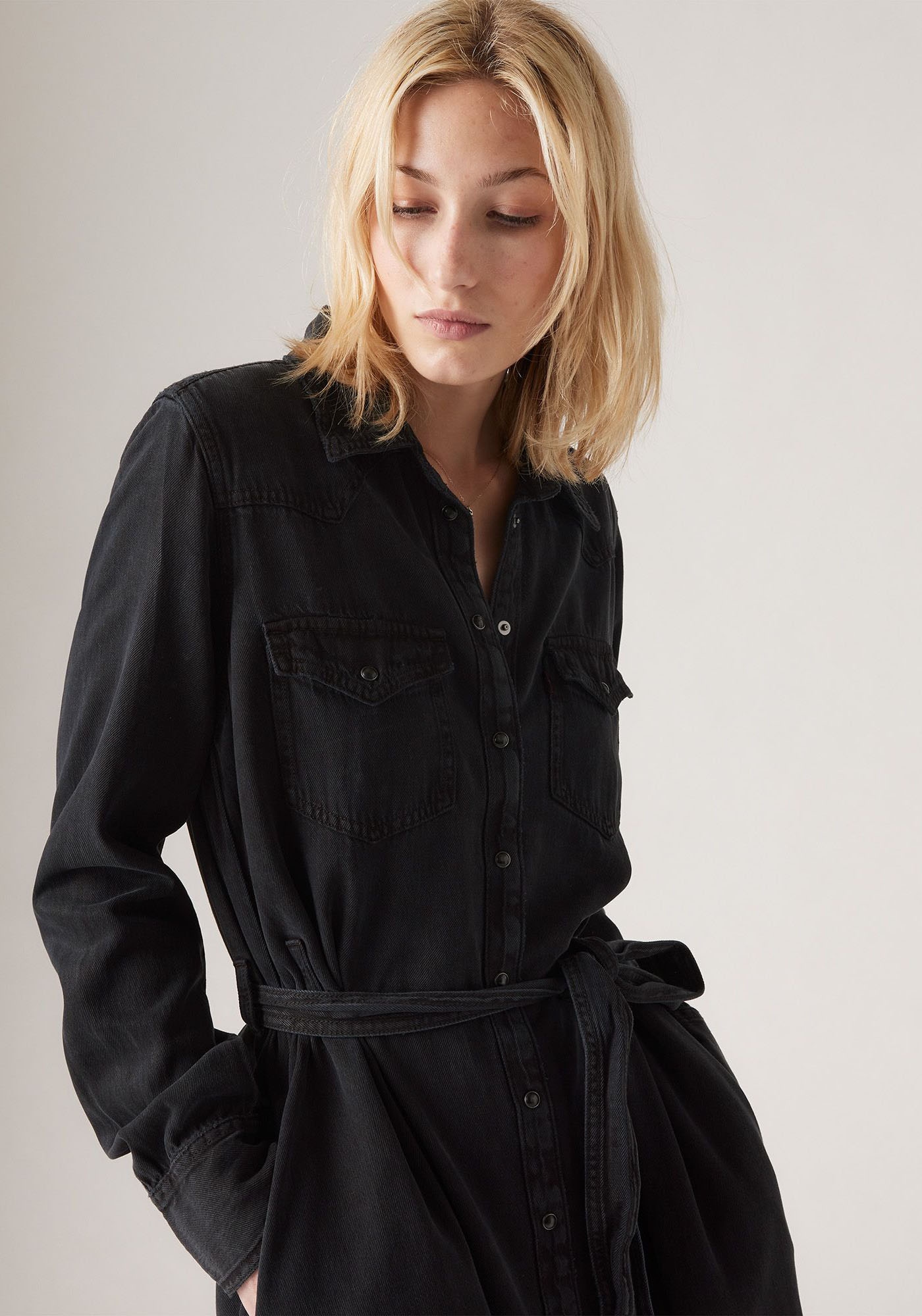 Levi's® Jeanskleid »QUINNEY DENIM DRESS«, mit Bindegürtel