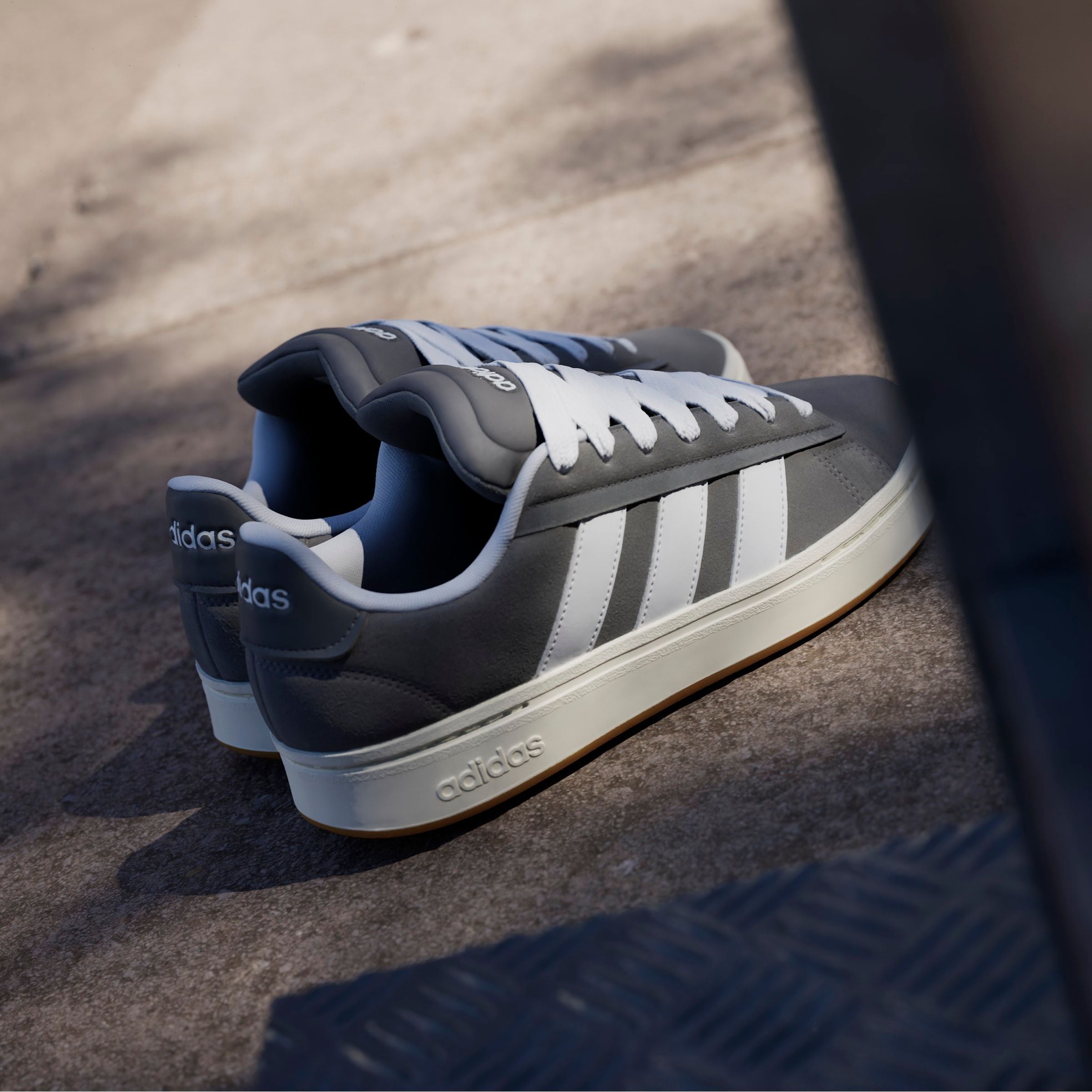 adidas Sportswear Sneaker »GRAND COURT ALPHA«, Design inspiriert vom adidas Campus 00
