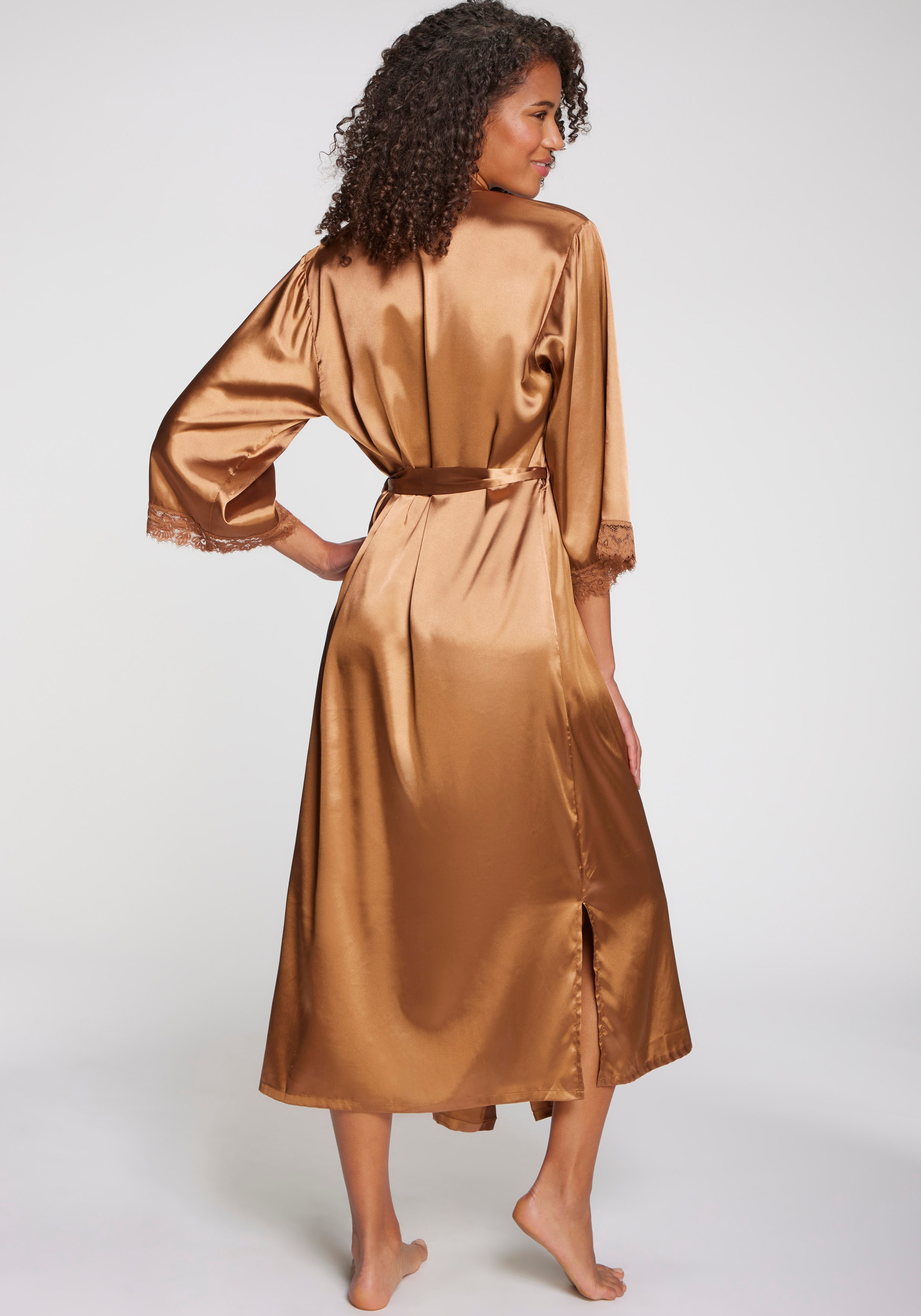 LASCANA Kimono 1-teilig,  Mit spitze besetzte Ärmel