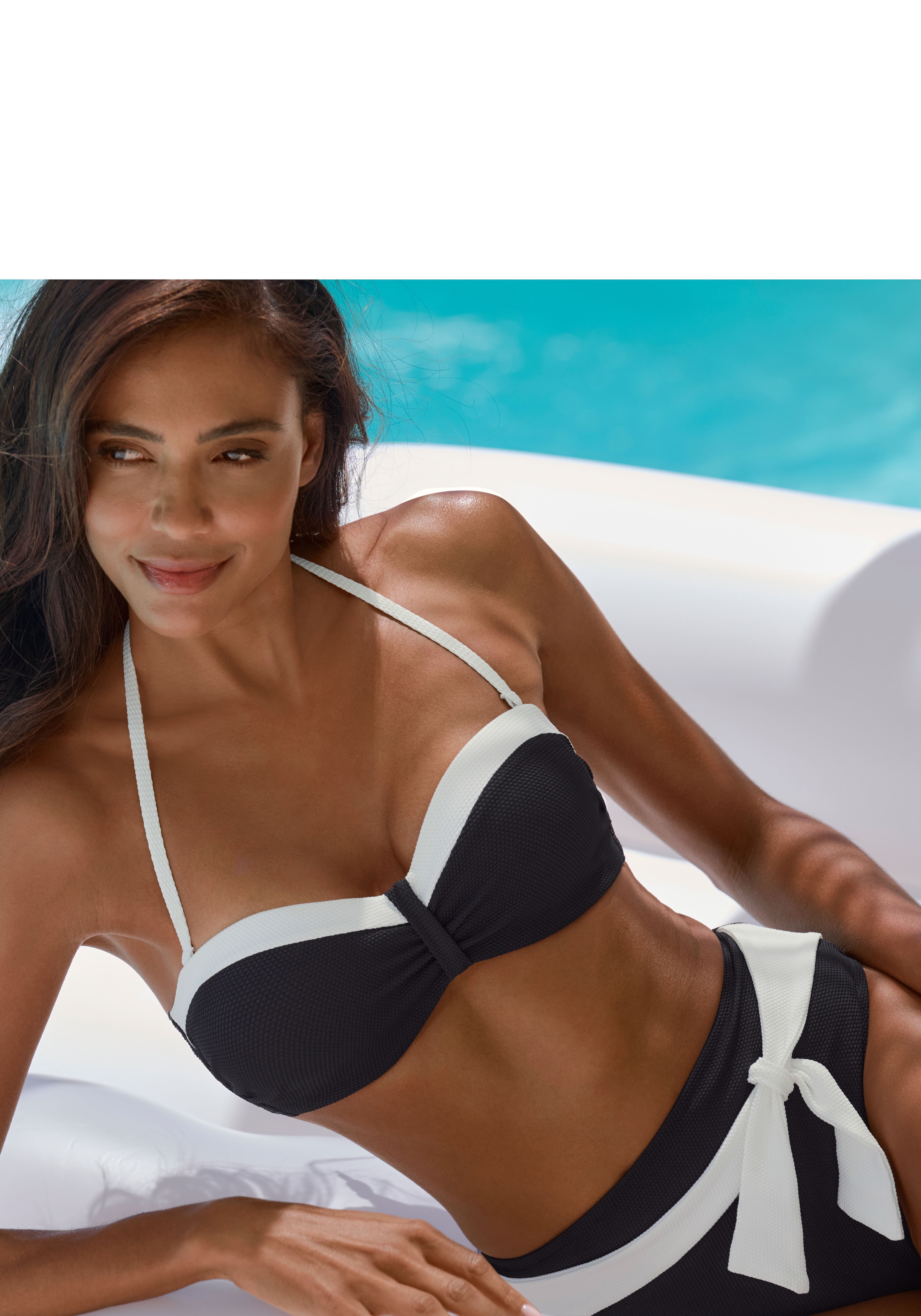 Image of LASCANA Bügel-Bandeau-Bikini-Top "Chic" aus eleganter Strukturware