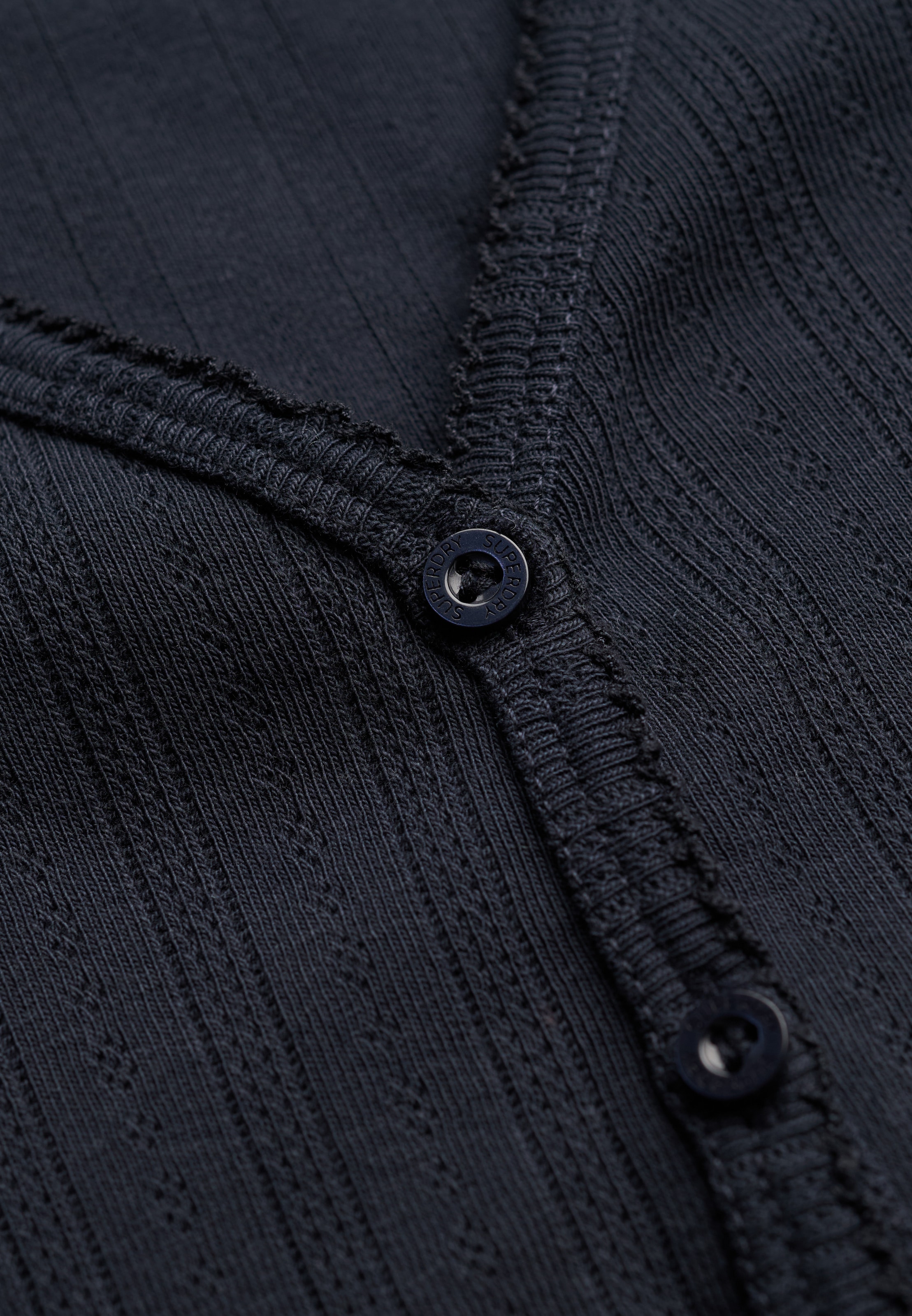 Superdry Cardigan »ATH ESS POINTELLE CARDIGAN« motif pointelle, coton, qualité jersey, coupe skinny