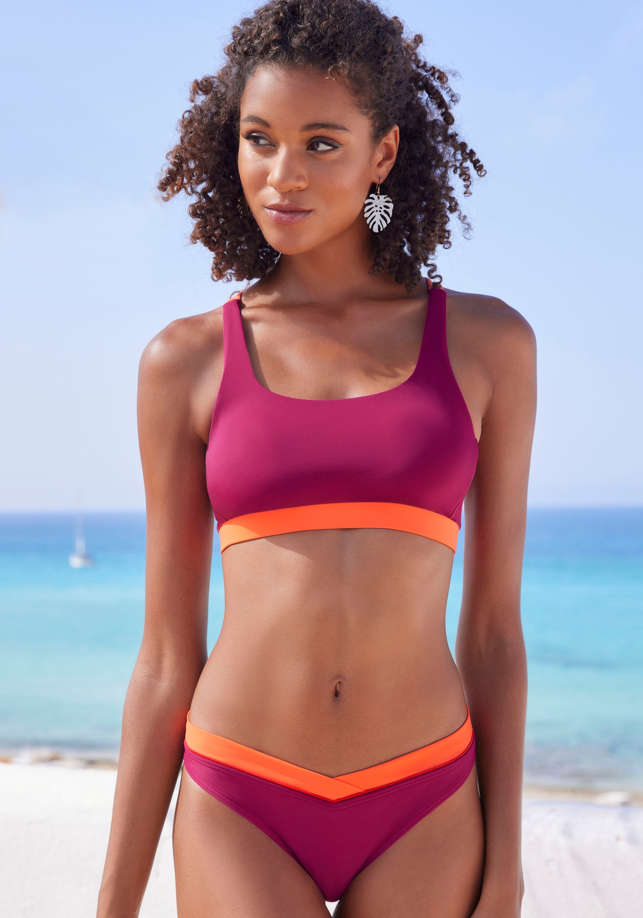 s.Oliver Bustier-Bikini-Top »Yella«, mit kontrastfarbenen Details und gekreuzten Bändern im Rücken