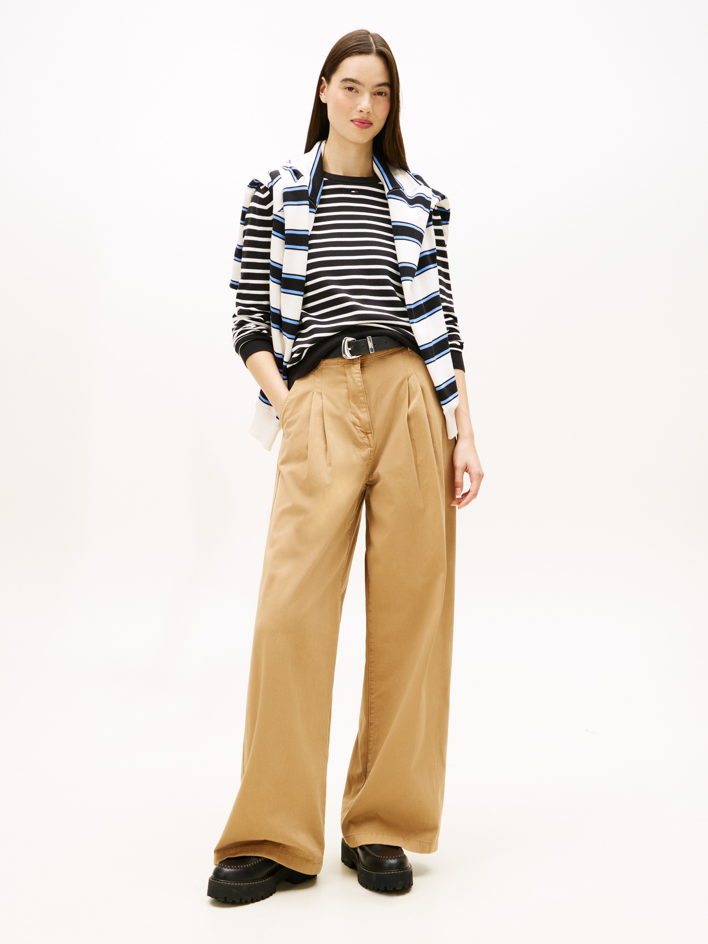 Tommy Jeans Pull en tricot »TJW ESSENTIAL CREW SWEATER EXT« coton, coupe régulière