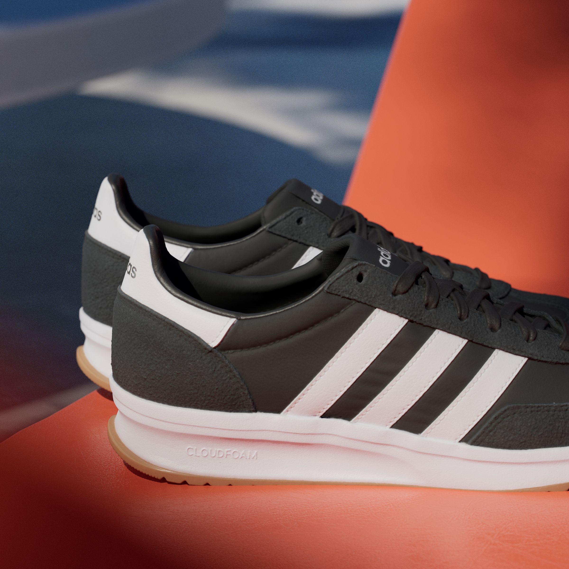 adidas Sportswear Sneaker »RUN 70S 2.0«, inspiriert vom Design des adidas SL72
