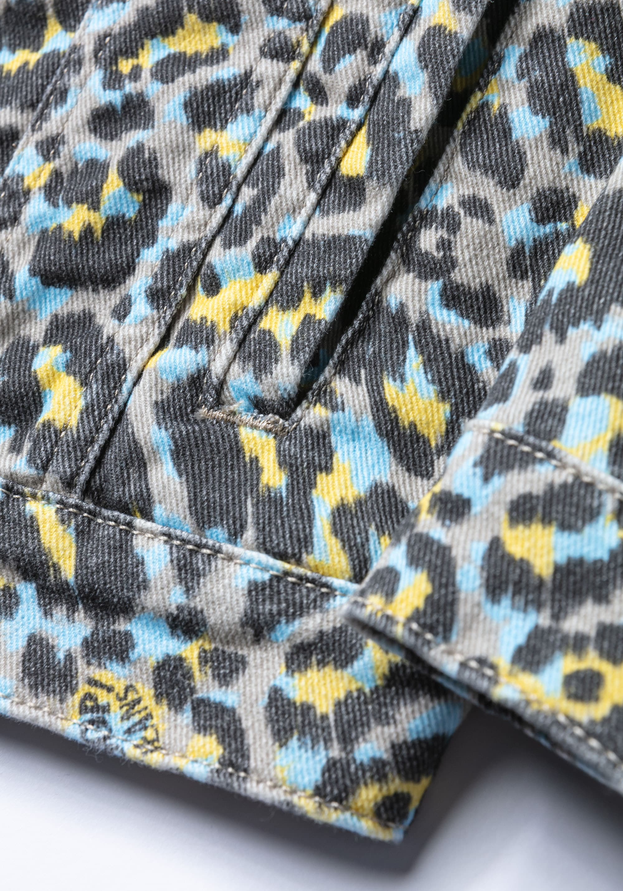 Joop Jeans Jeansjacke »Ike«, mit All-Over Animalprint