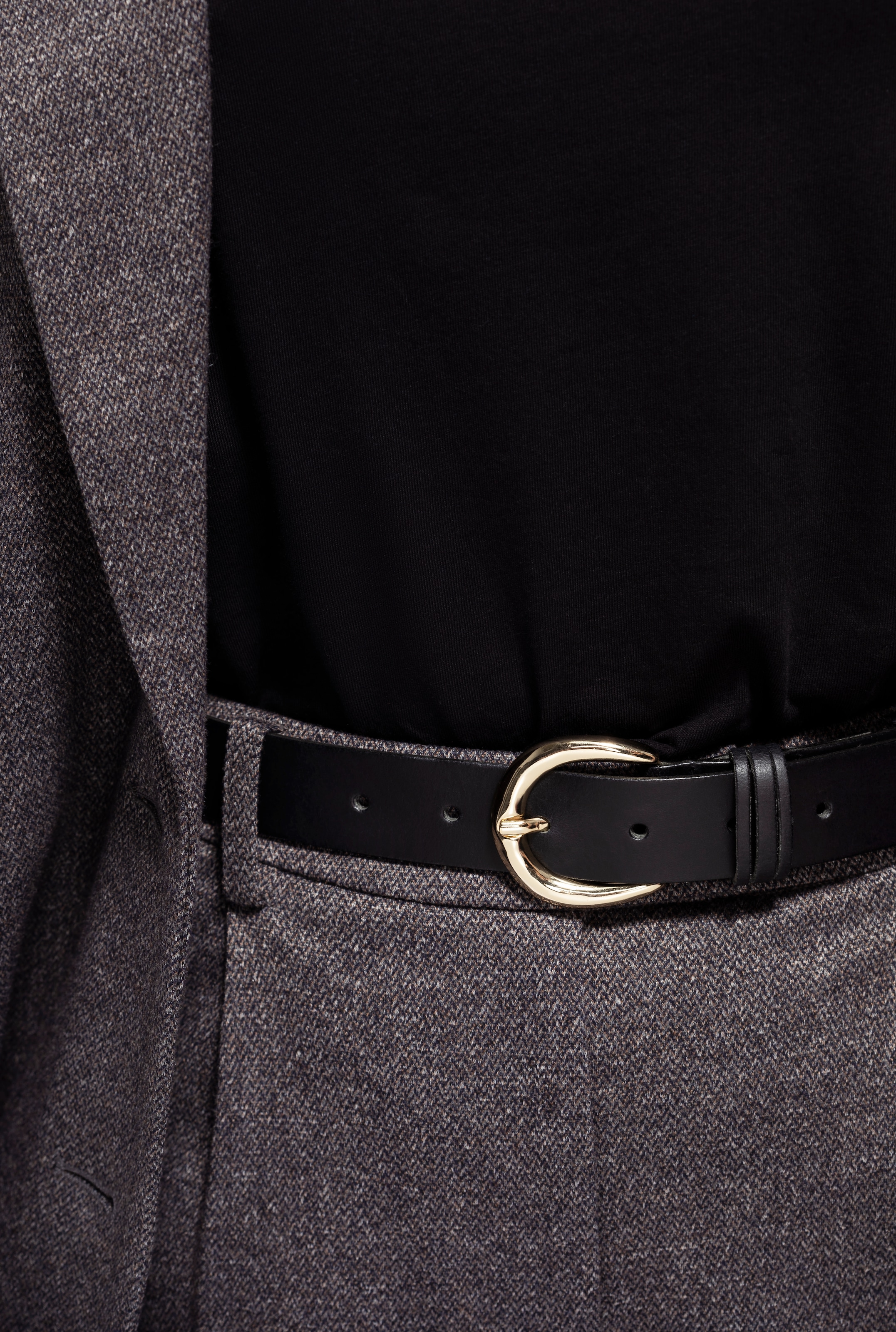 Tamaris Ceinture en cuir »"Clara Gold"« 3cm breit, schlichte Dornschnalle in Gold, dezentes Markenlogo