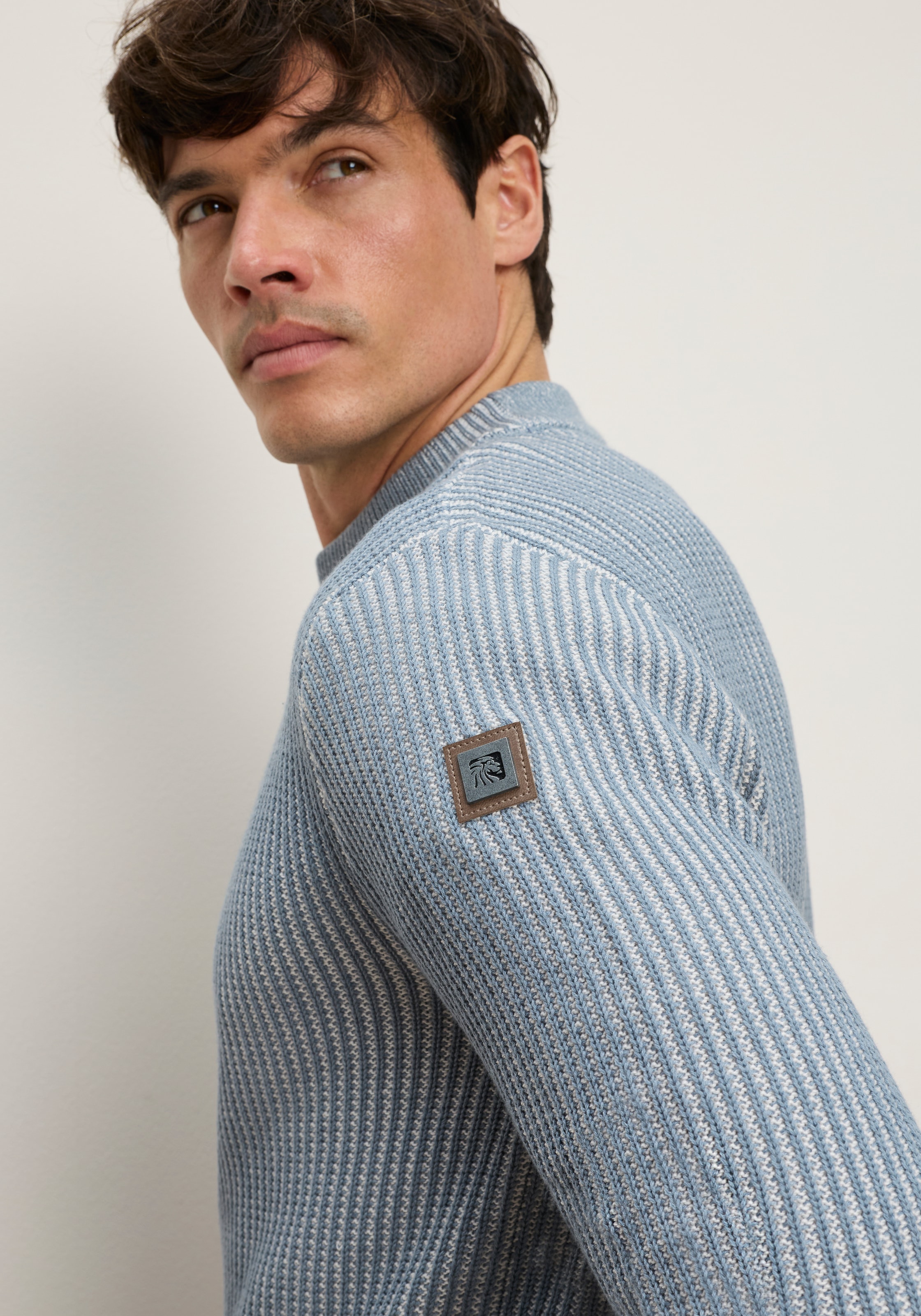 Man's World Pull à col montant »Neue Kollektion! Highlight 2-farbiger Struktureffekt« maille, avec bord-côte au col, coupe régulière