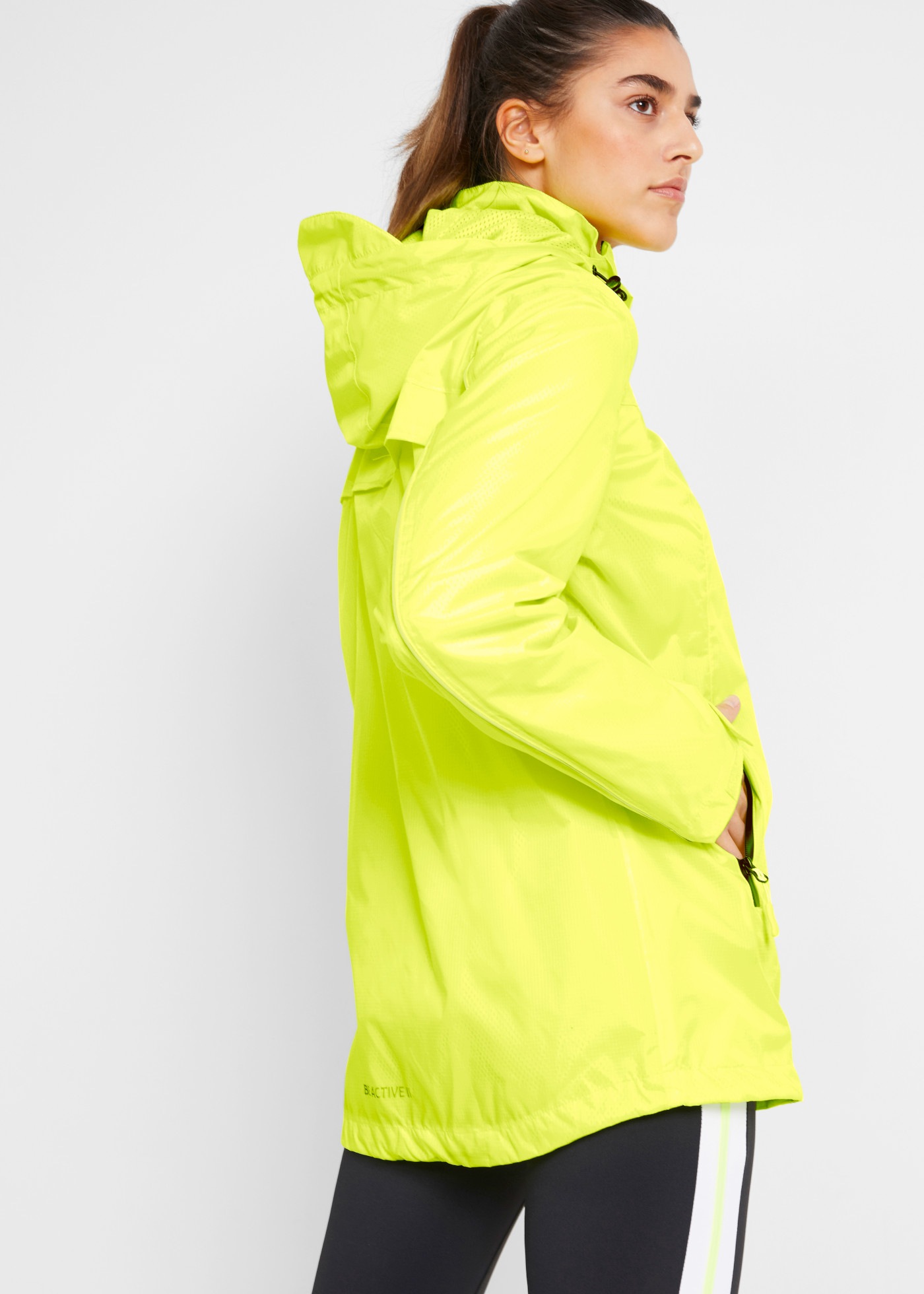 bonprix Funktionsjacke bequemer Schnitt, mit Reissverschlusstaschen, sportlicher Stil