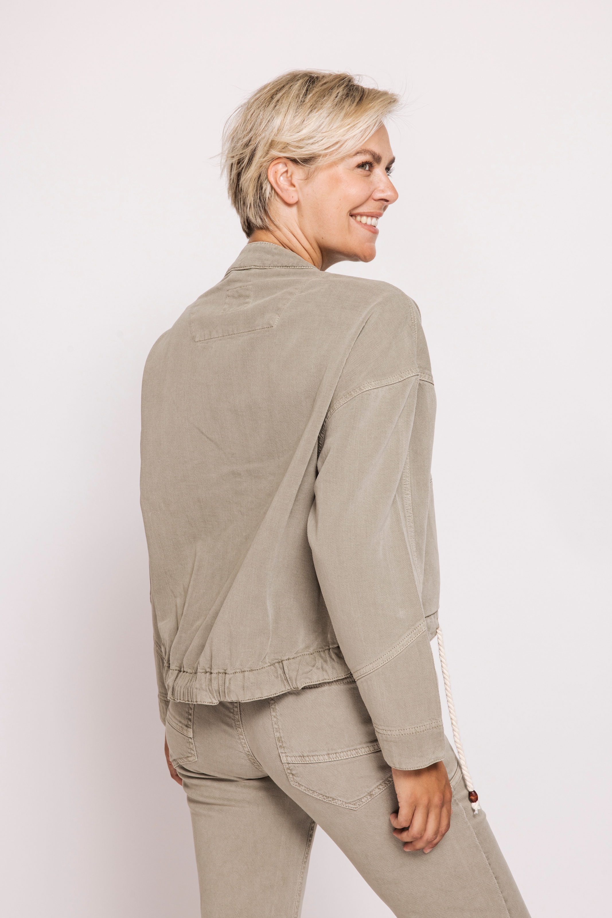 Zhrill Veste courte »ZHCALISTA« Look moderne, en coton et lyocell, coupe ample, col montant