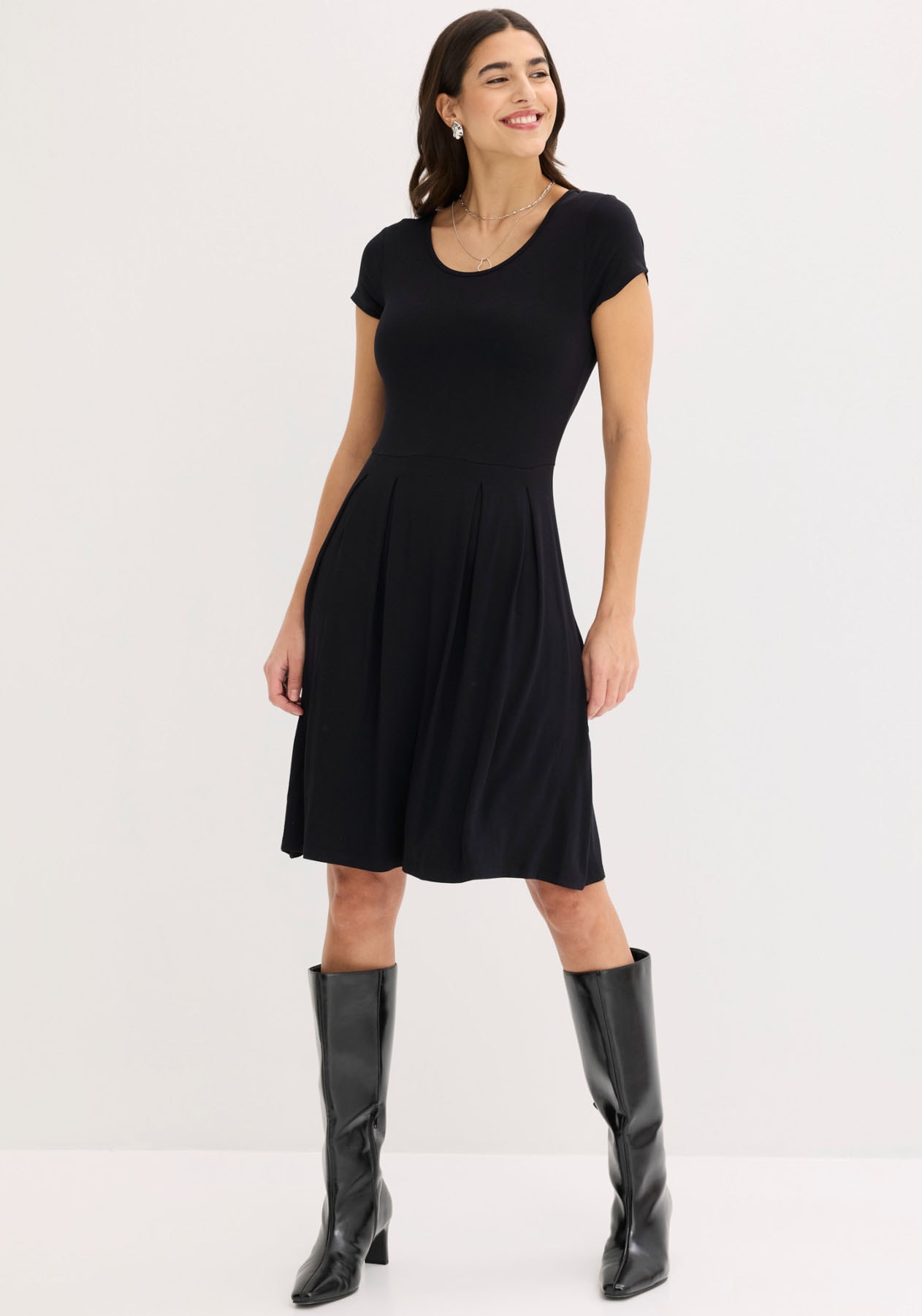 Image of bonprix Jerseykleid "Jerseykleid aus Viskose-Mix" 1 tlg. für sommerliche Tage, aus Viskose-Mix, ausgestellte Passform