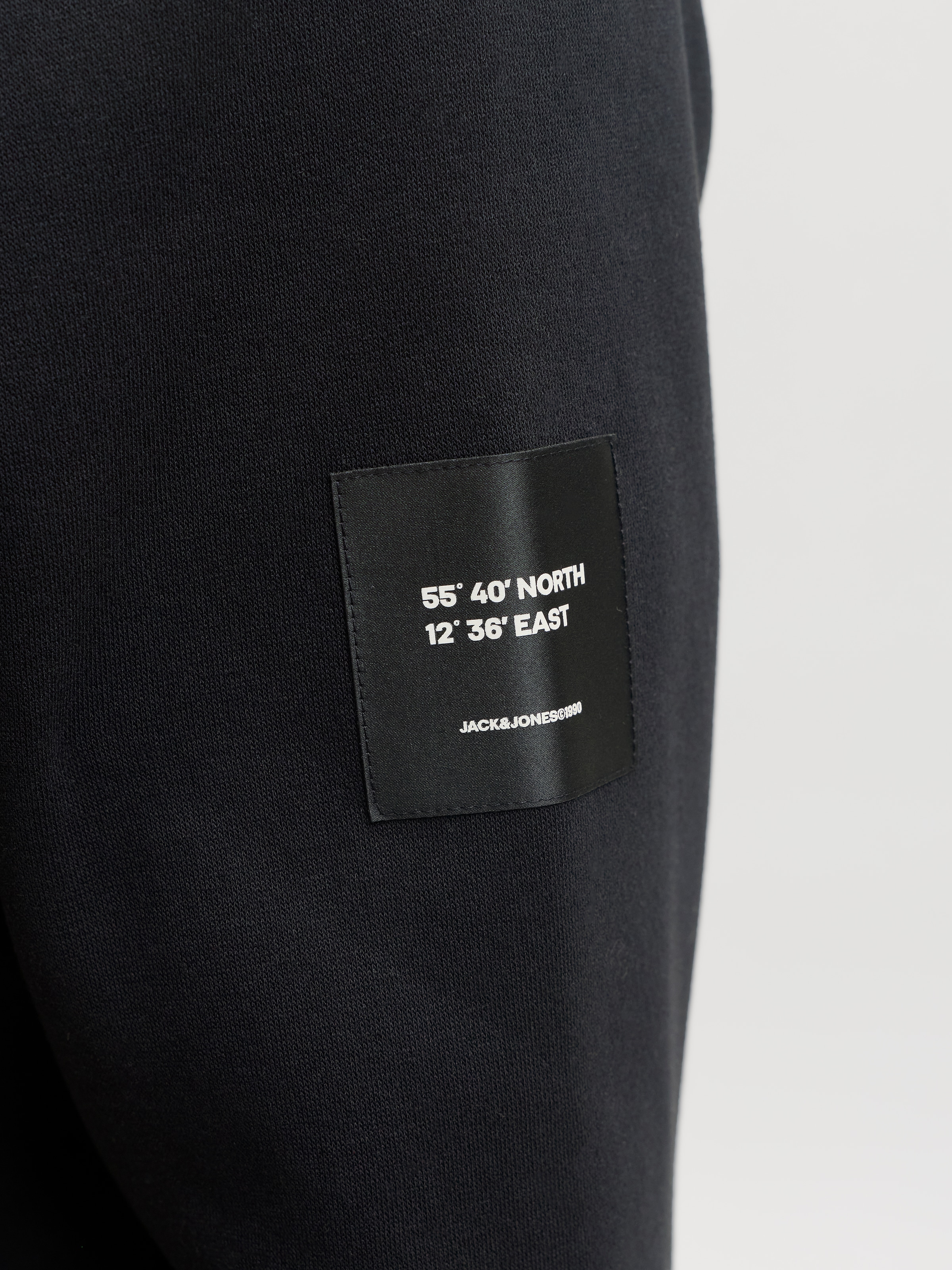 Jack & Jones PlusSize Sweat-shirt »JJCLEVELAND SWEAT CREW NECK PLS«, mélange de matériaux, coupe régulière

