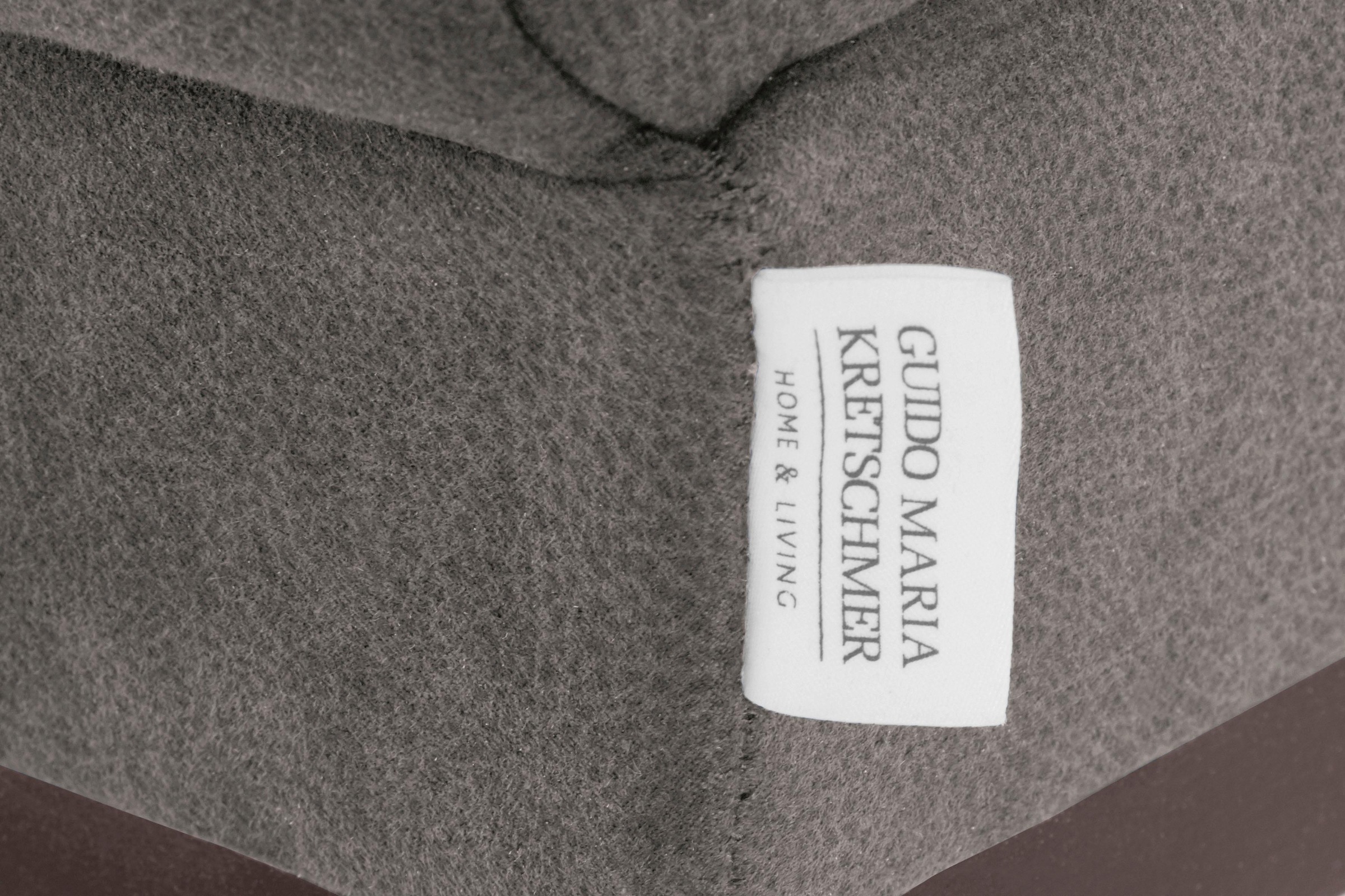 Guido Maria Kretschmer Home&Living Hocker »Chamby«, mit Holzrahmen unten