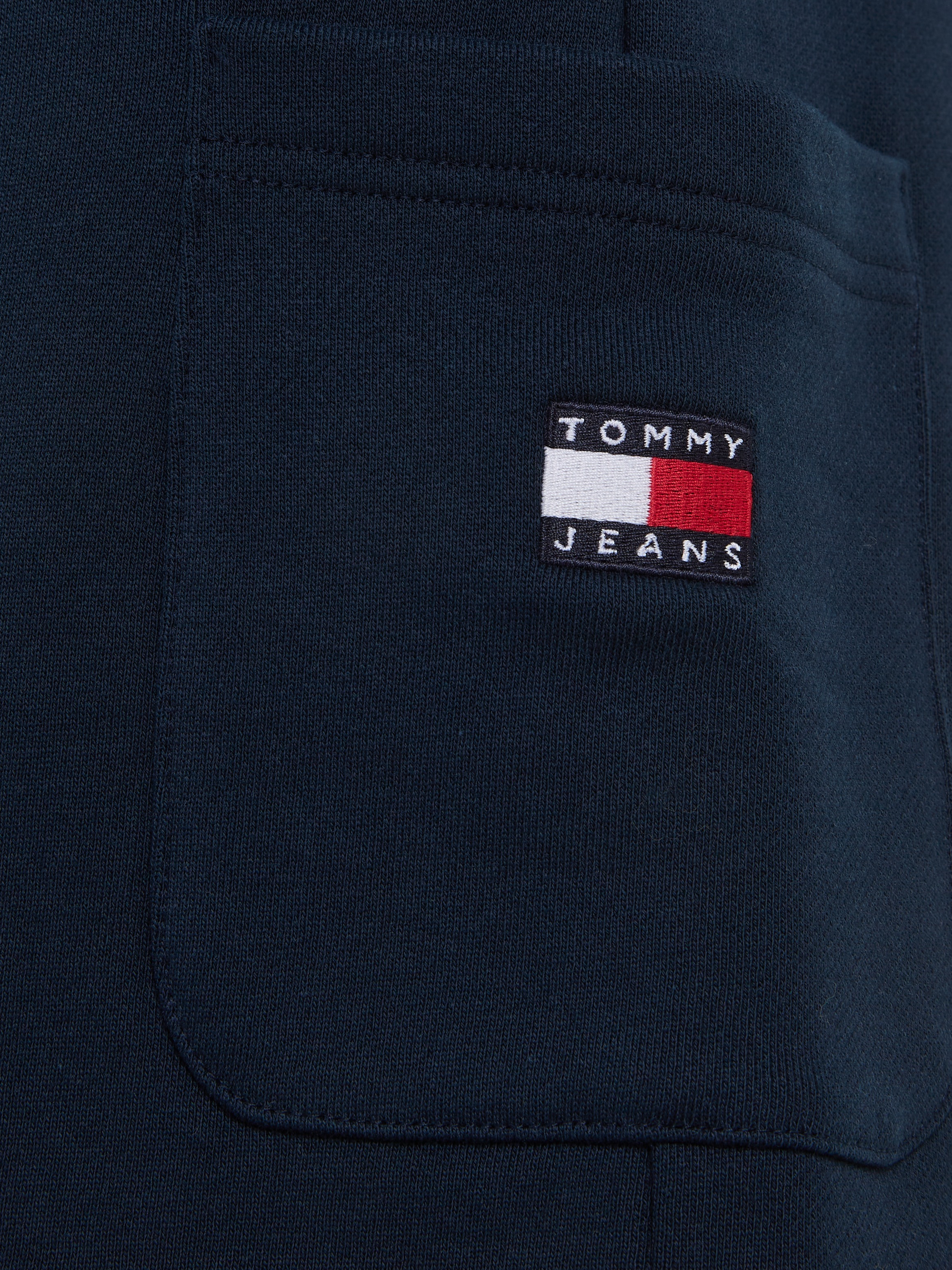 Tommy Jeans Cargoshorts »TJM BADGE CARGO SHORT«, mit Seitentasche
