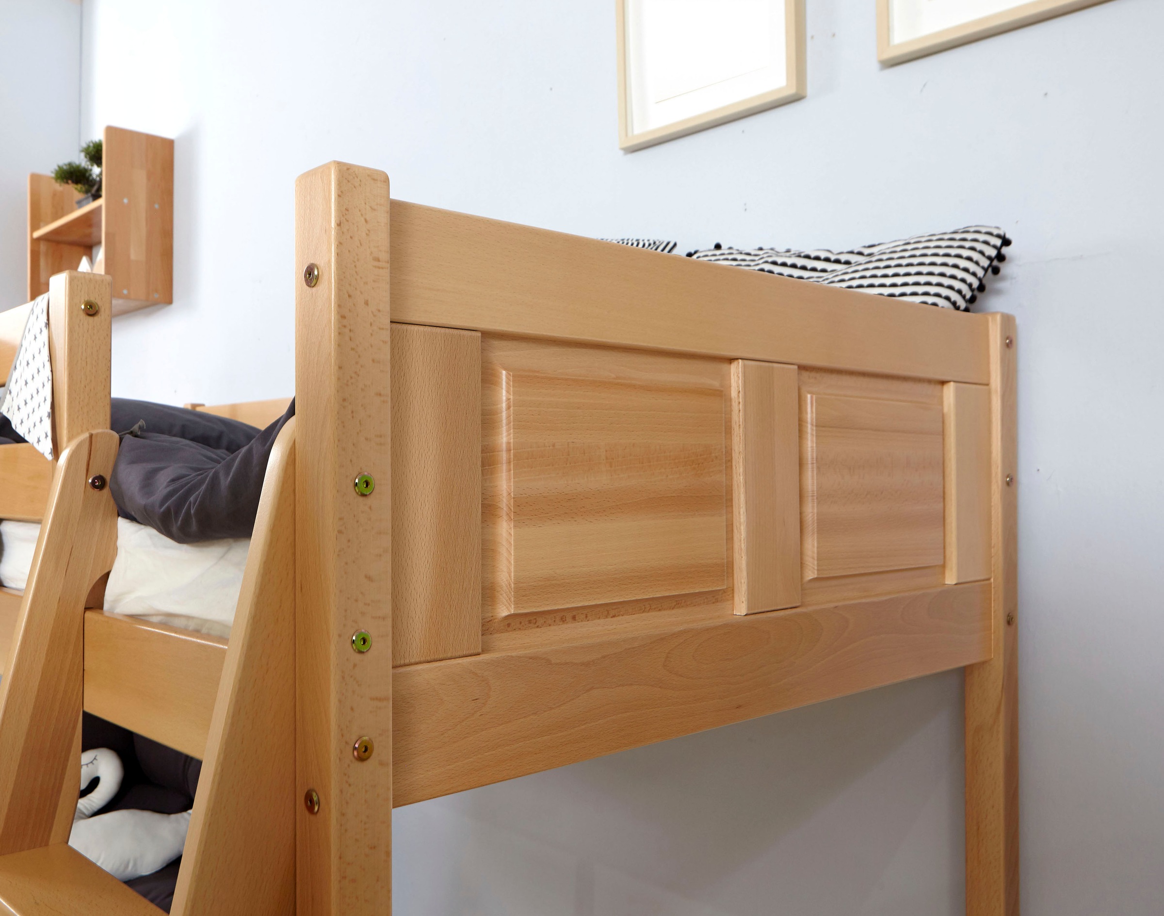 Ticaa Hochbett »Ekki«, mit Rollrost wahlweise mit Matratze, Buche