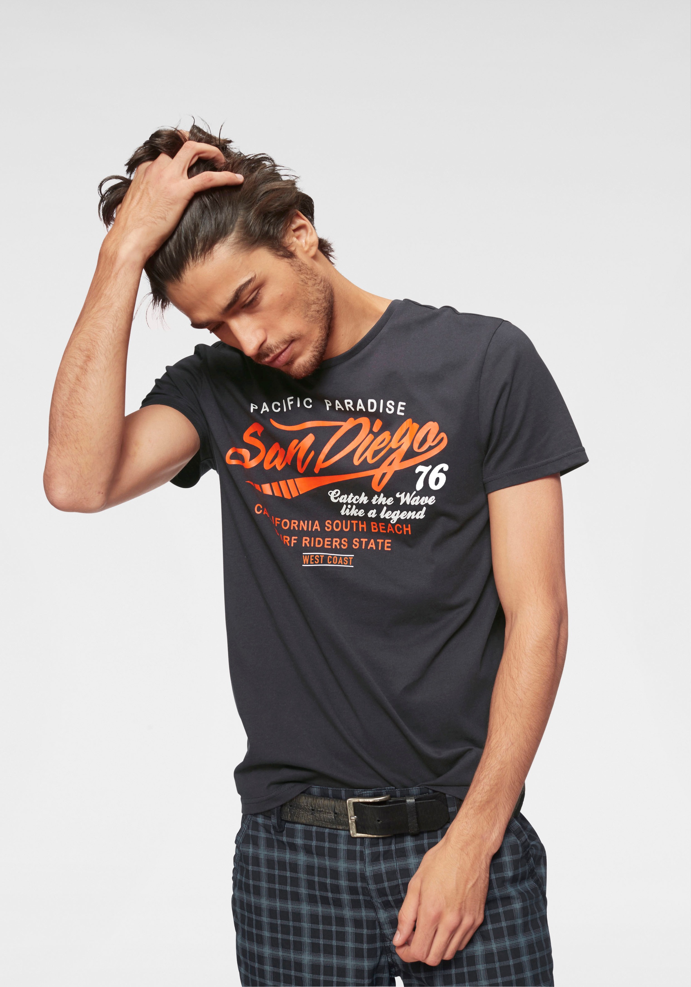 Image of John Devin T-Shirt, mit Schriftzug-Print bei Ackermann Versand Schweiz