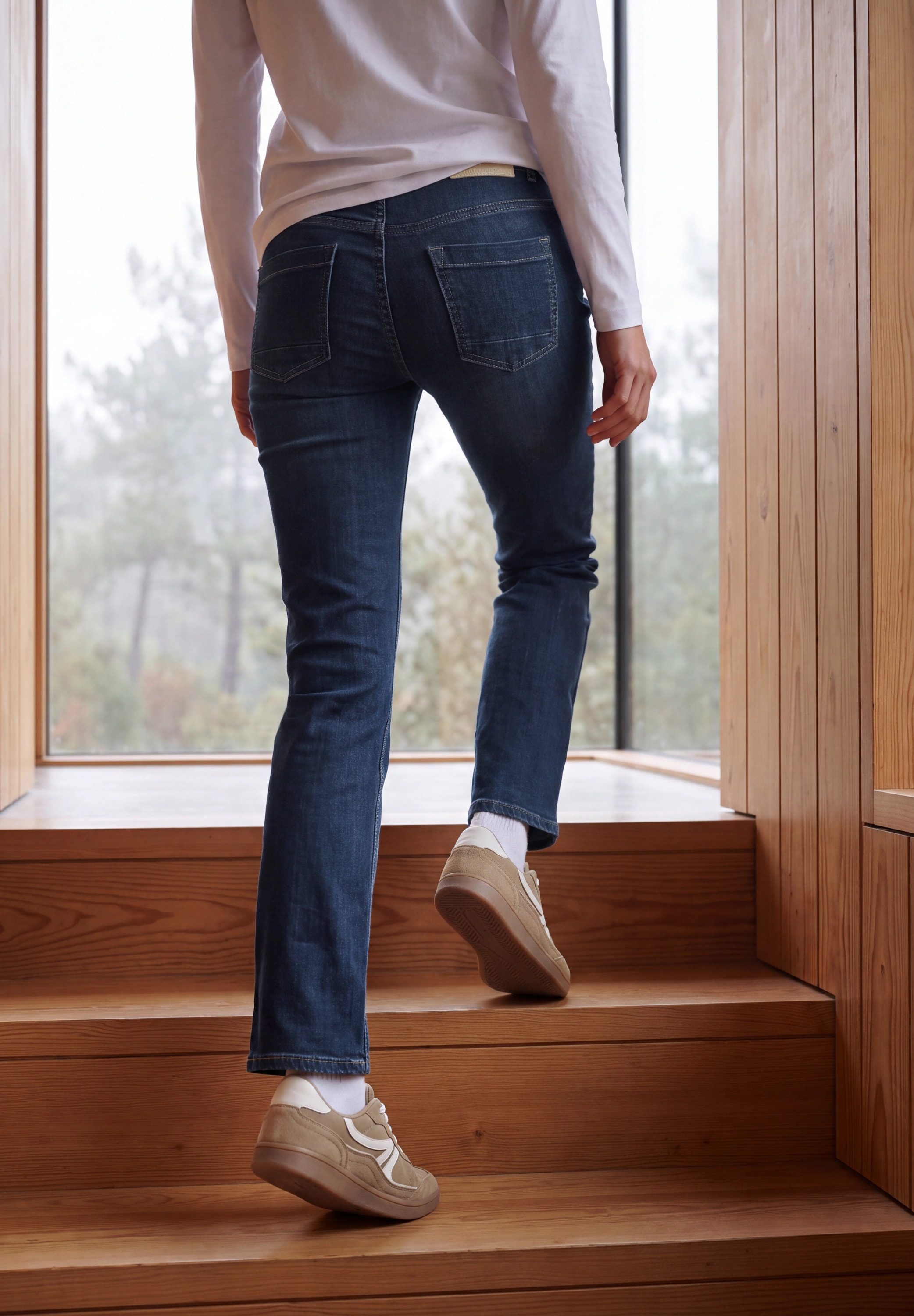 Cecil Jeans bootcut »Style Toronto« en coupe slim et avec stretch