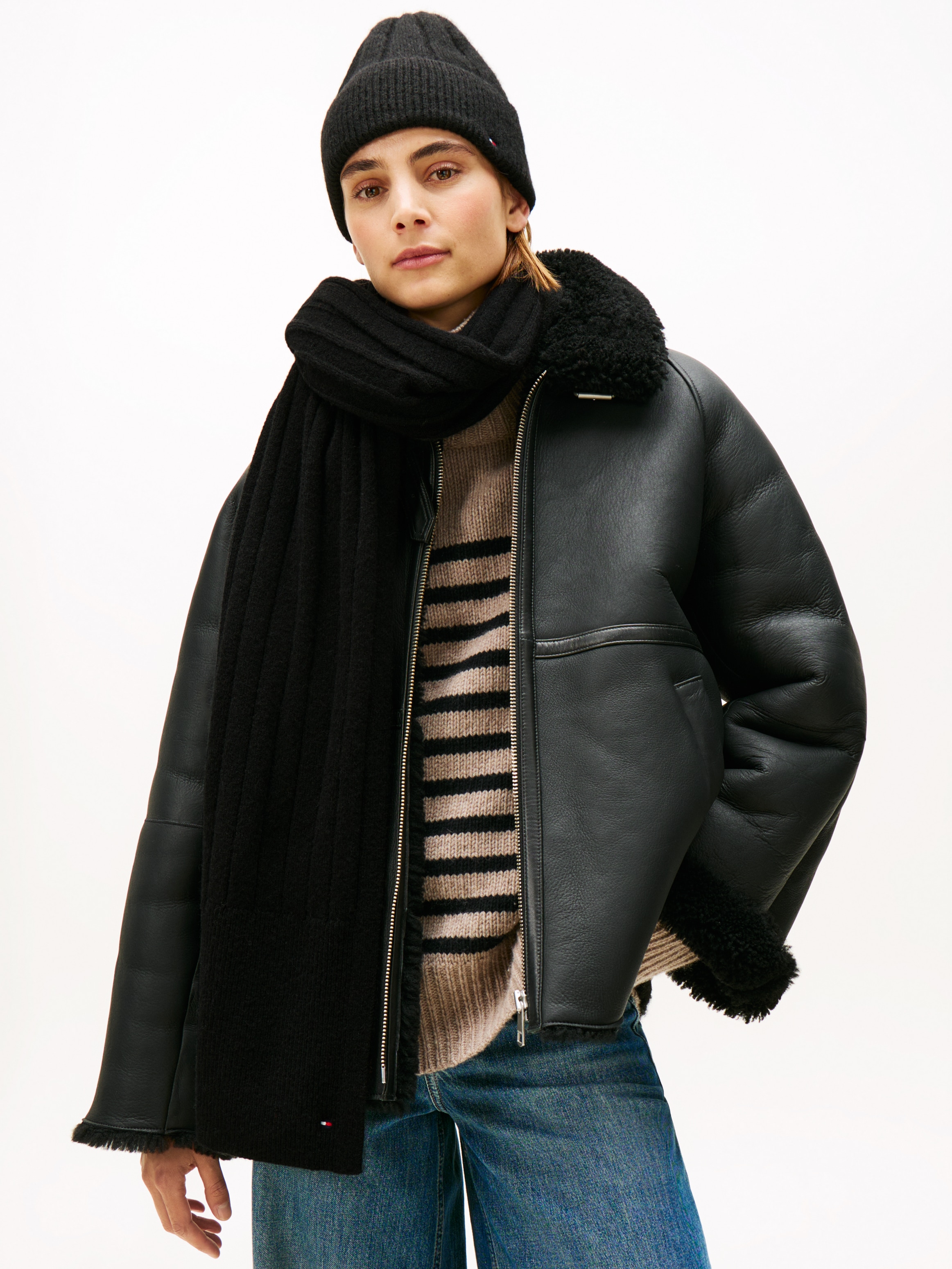 Tommy Hilfiger Beanie »TH FLAG FLUFFY« in Geschenkbox, Set mit Schal, flaschig