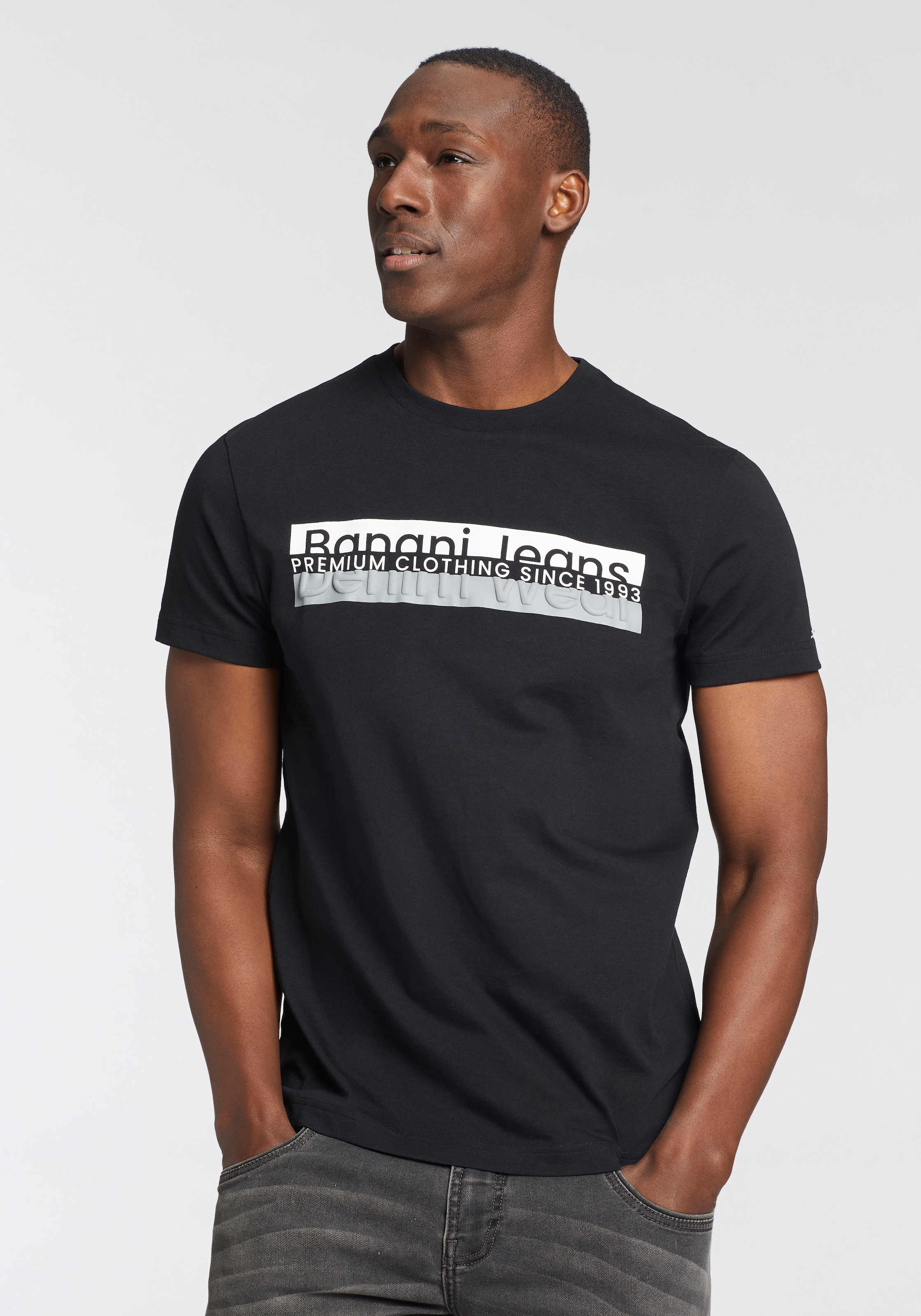 Bruno Banani T-Shirt, mit modischem Frontprint