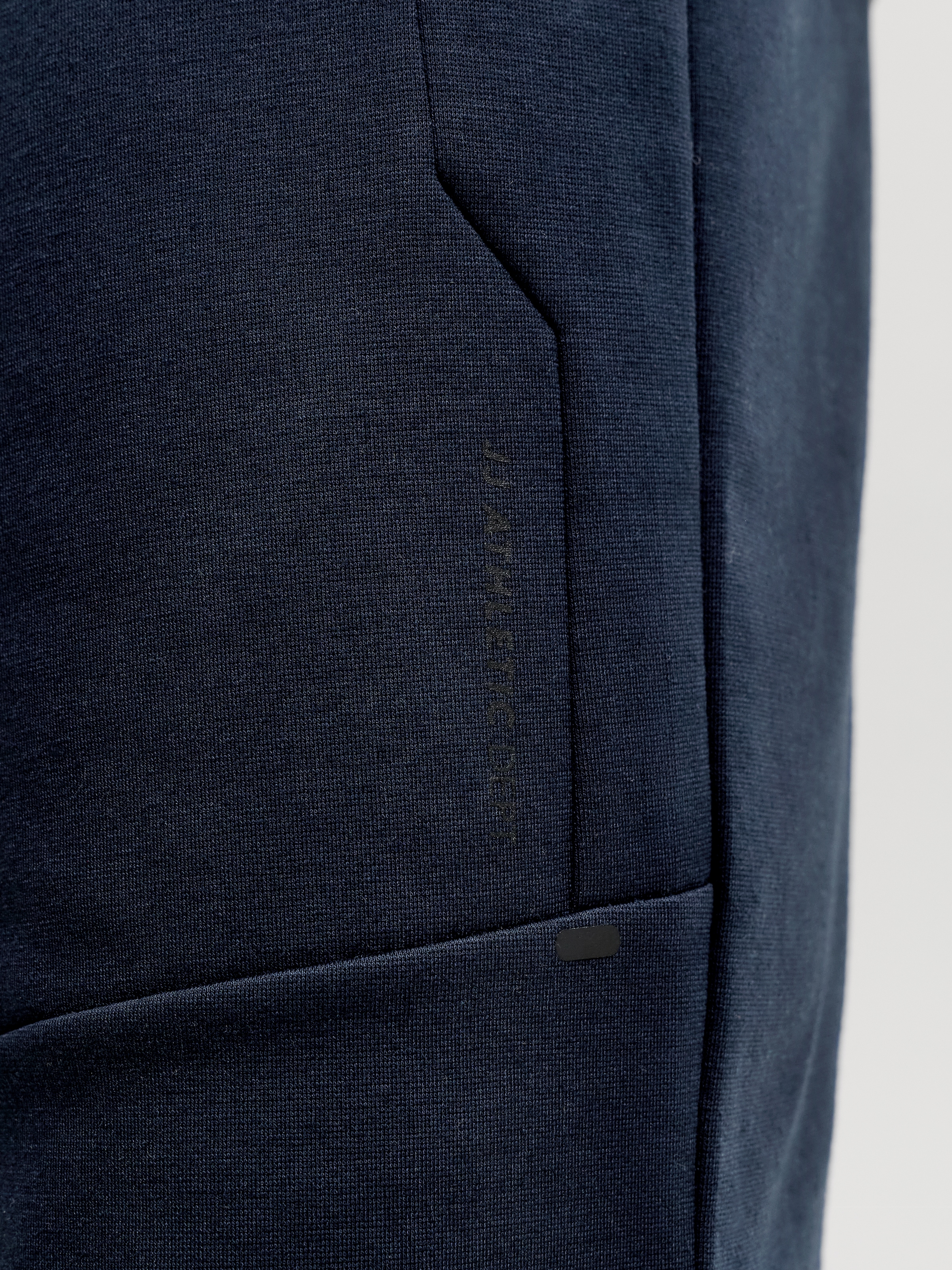 Jack & Jones Sweatshorts »JPSTGORDON BASE SWEAT SHORTS SRT SN«  mélange de matières avec stretch, coupe regular fit