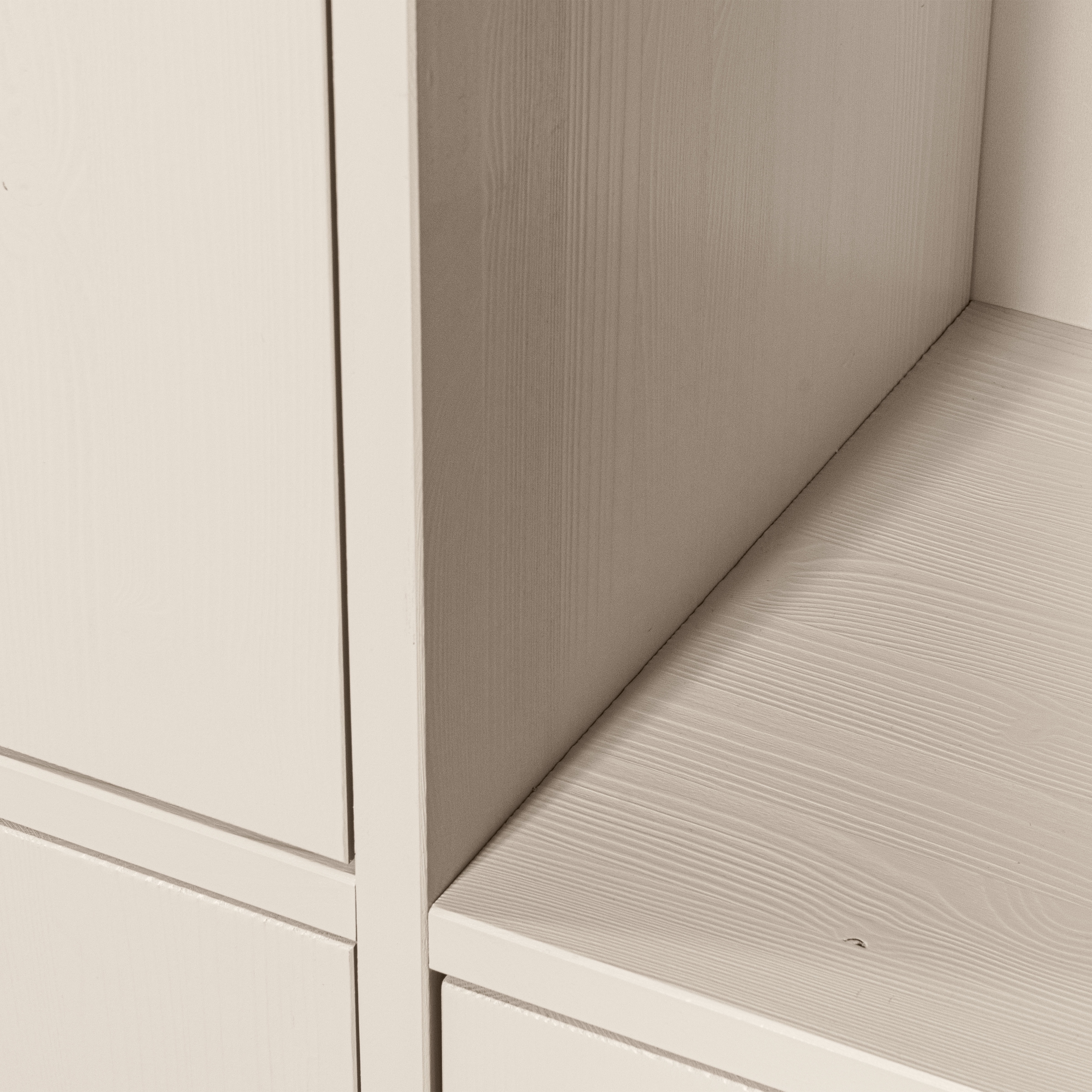 WOOOD Mehrzweckschrank »Merel FSC® Massivkiefer und Druckmechanismus B 100 x T 39,5 x H 200 cm« Tragkraft 10 kg pro Einlegeboden, einfach zu montierbar, Pfleigleicht