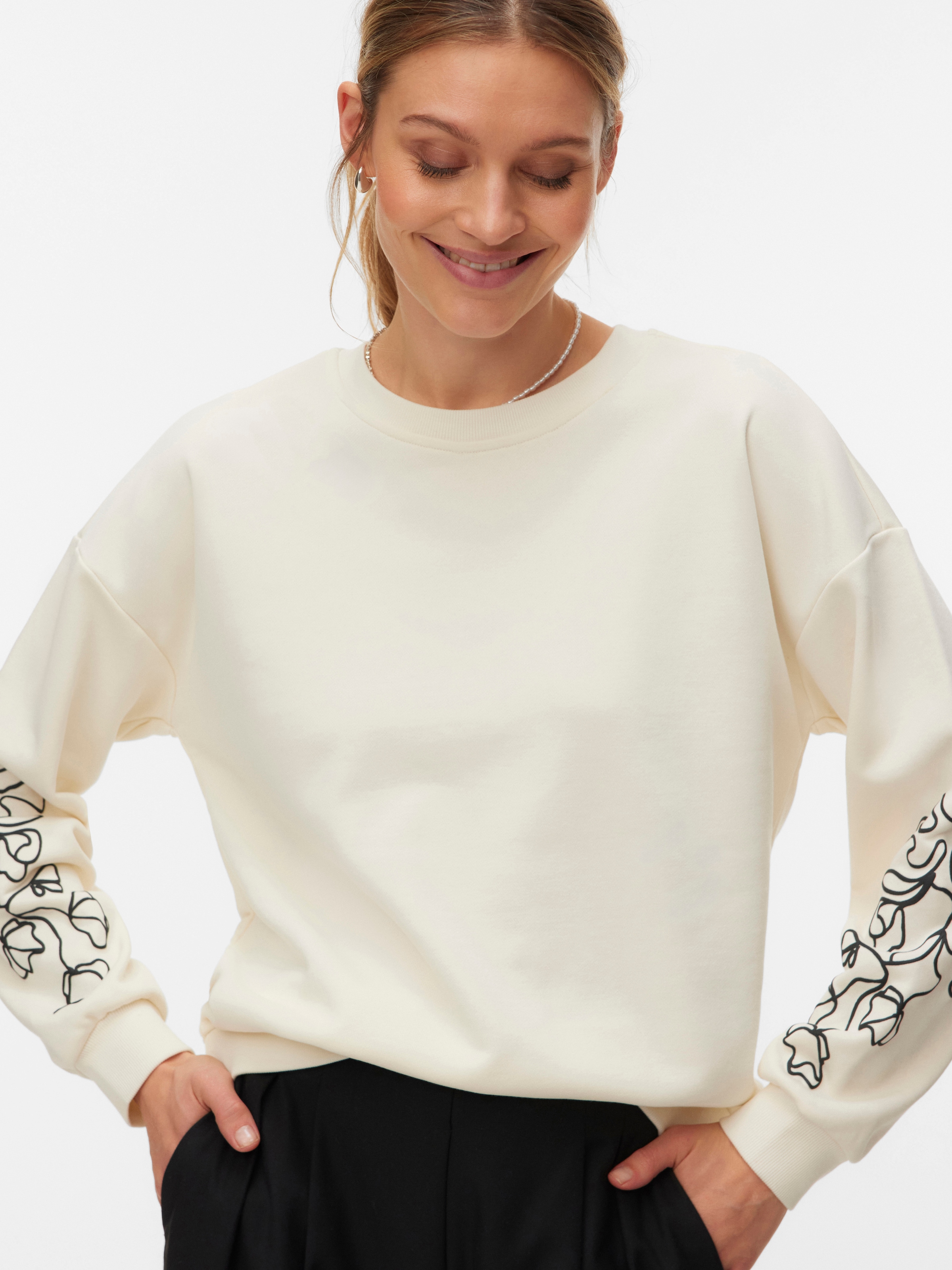 Image of Vero Moda Sweatshirt "VMLADA L/S O-NECK SWEATSHIRT JRS BTQ", Baumwollmischung, regular fit