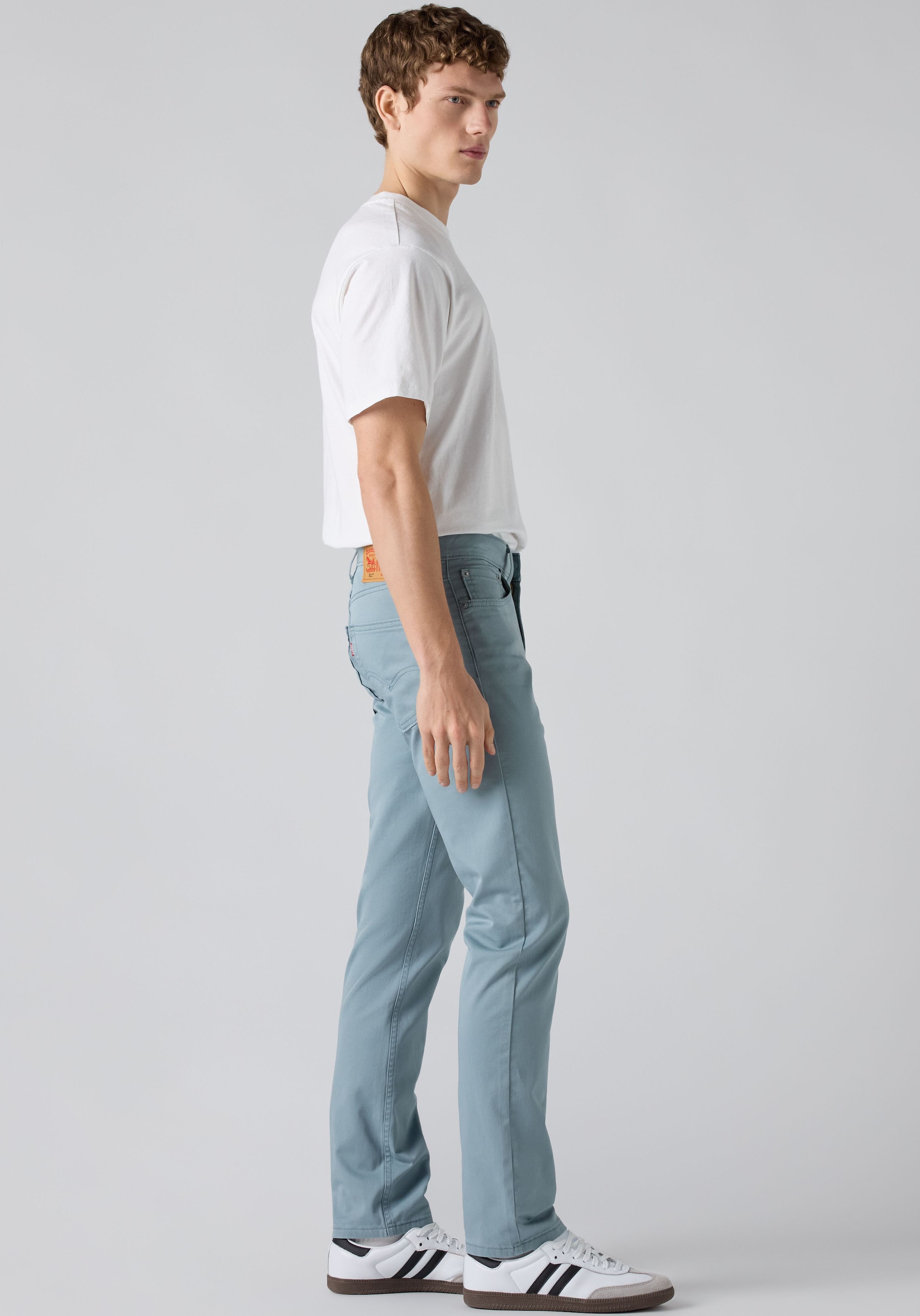 Levi's® Slim-fit-Jeans »511 SLIM« mit grossem Logo-Badge
