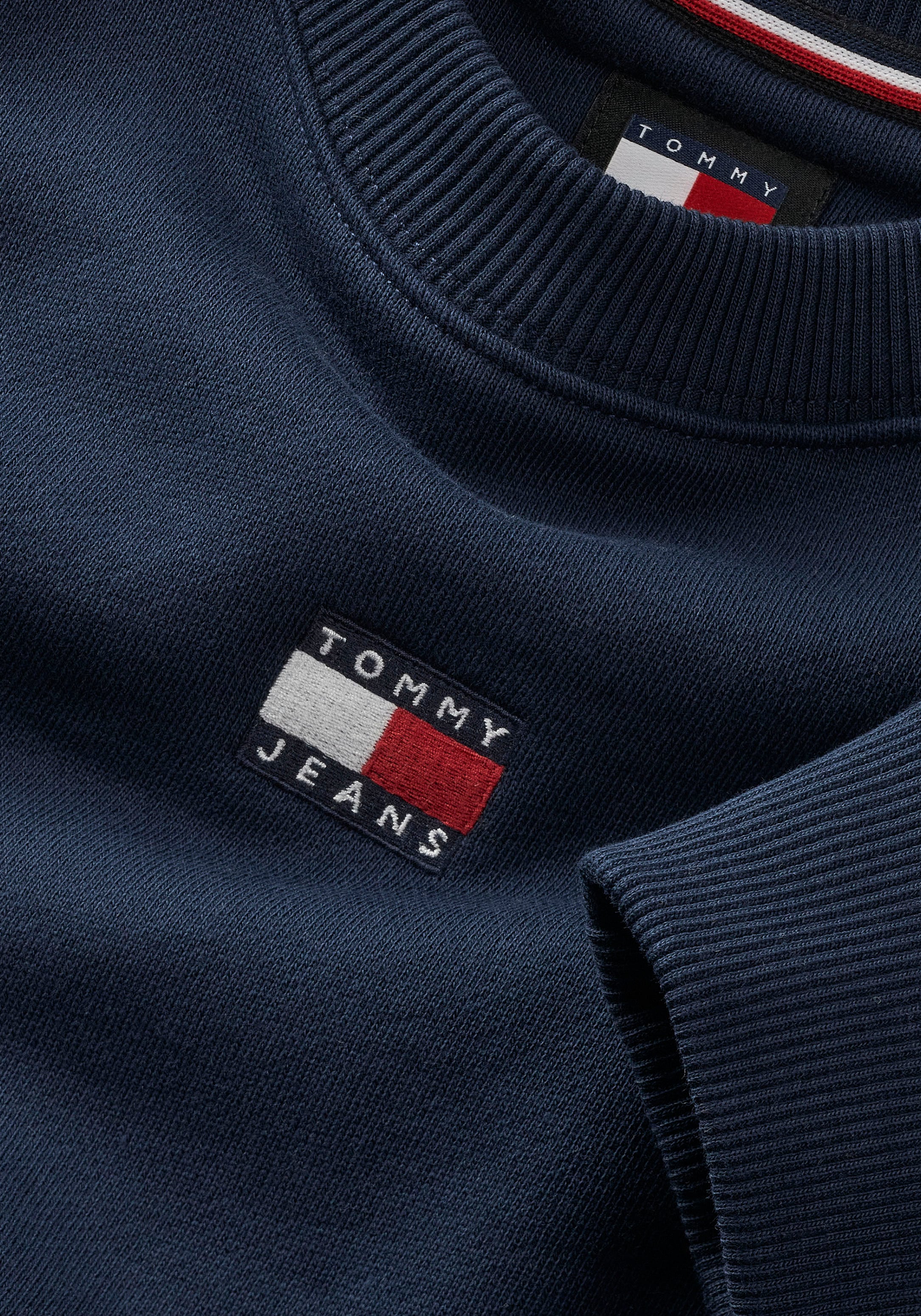 Tommy Jeans Sweatshirt, mit Dropshoulder-Design und Frontlogo