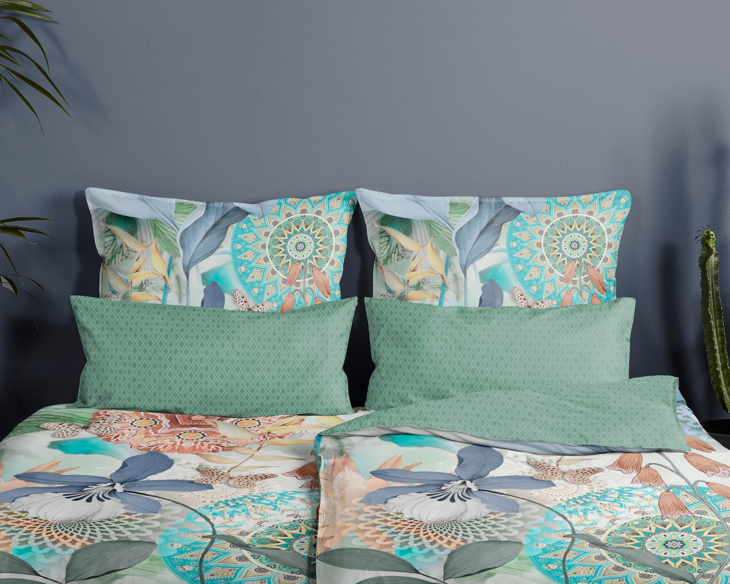 hip Wendebettwäsche »ZEPHIR«, Mako-Satin, 135x200, Reissverschluss, Wendeoptik, Mandala, Blumen, Grün