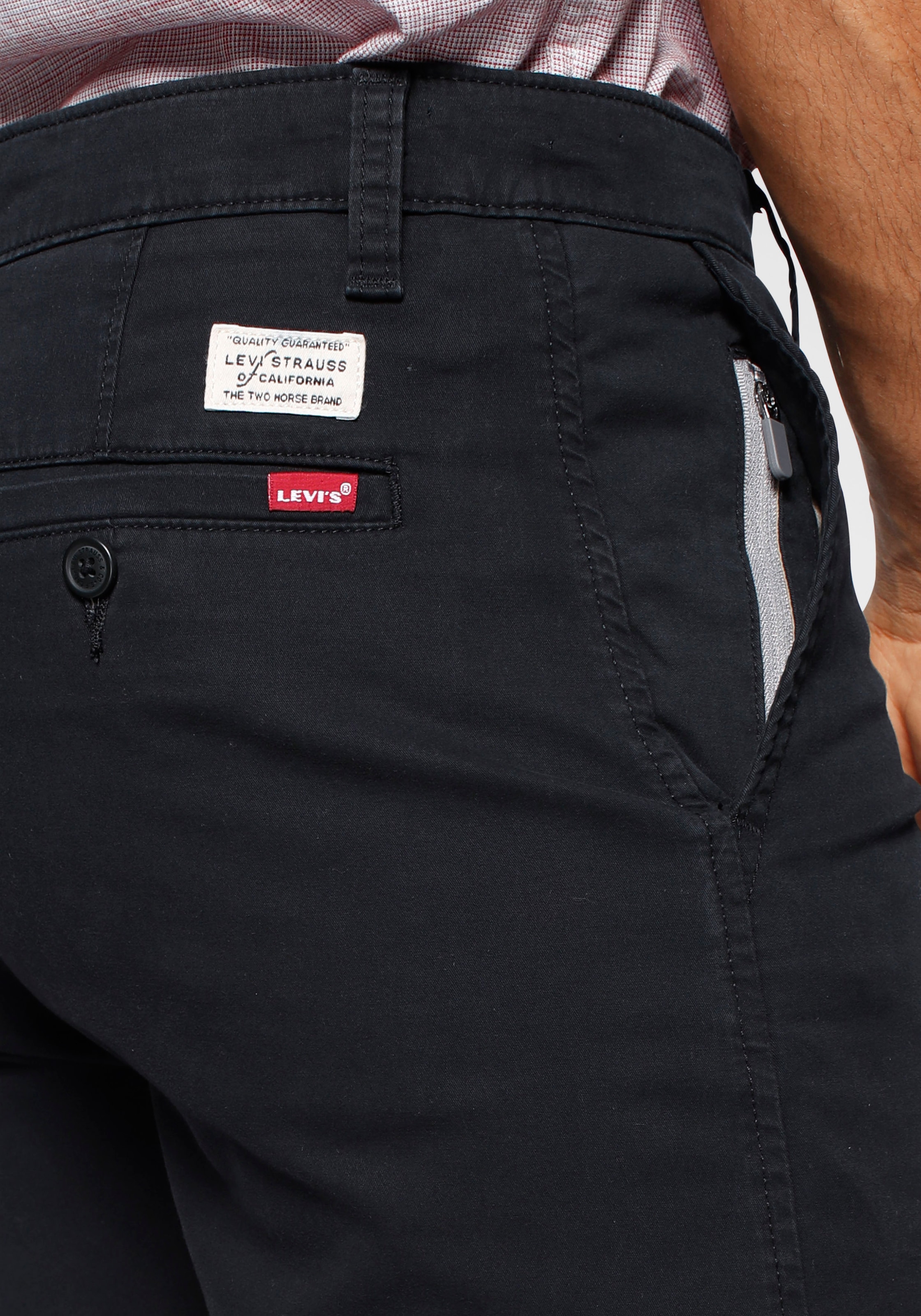 Levi's® Chinoshorts »XX CHINO SHORT II«, mit Logobadge