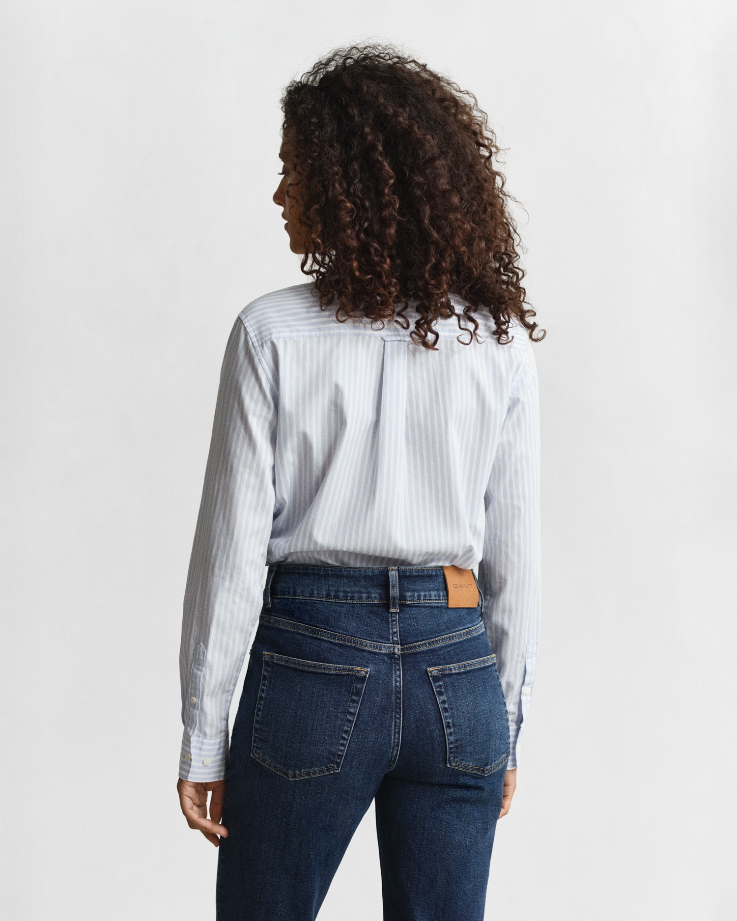 Gant Blouse chemise »REG POPLIN STRIPED SHIRT« mit einer kleinen Logostickerei auf der Brust