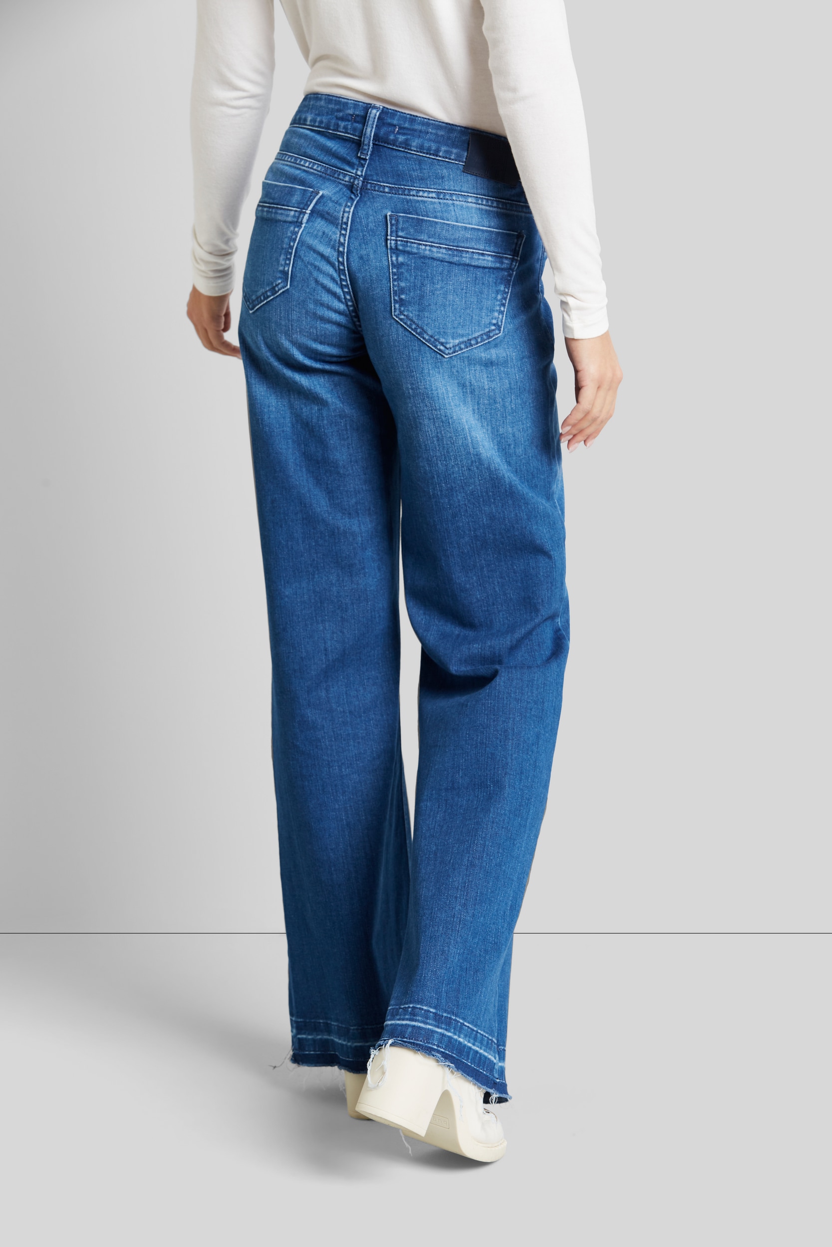 bugatti 5-Pocket-Jeans, mit geradem Beinverlauf