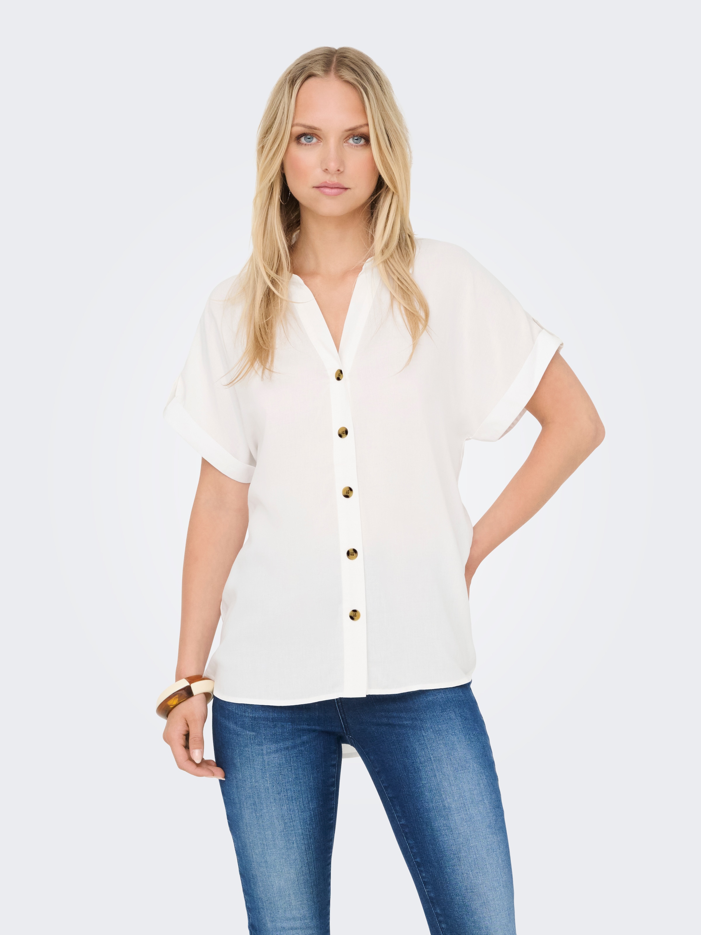 Image of ONLY Kurzarmbluse "ONLYASMIN SHIRT S/S WVN NOOS" Viskose, hinten etwas länger geschnitten