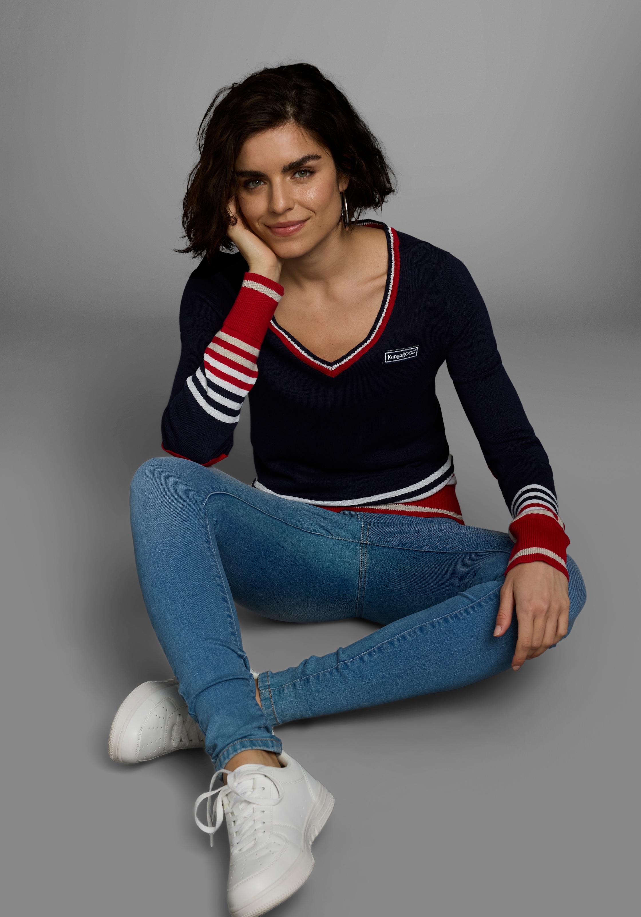 Image of KangaROOS V-Ausschnitt-Pullover im tollen Streifen-Farb-Mix