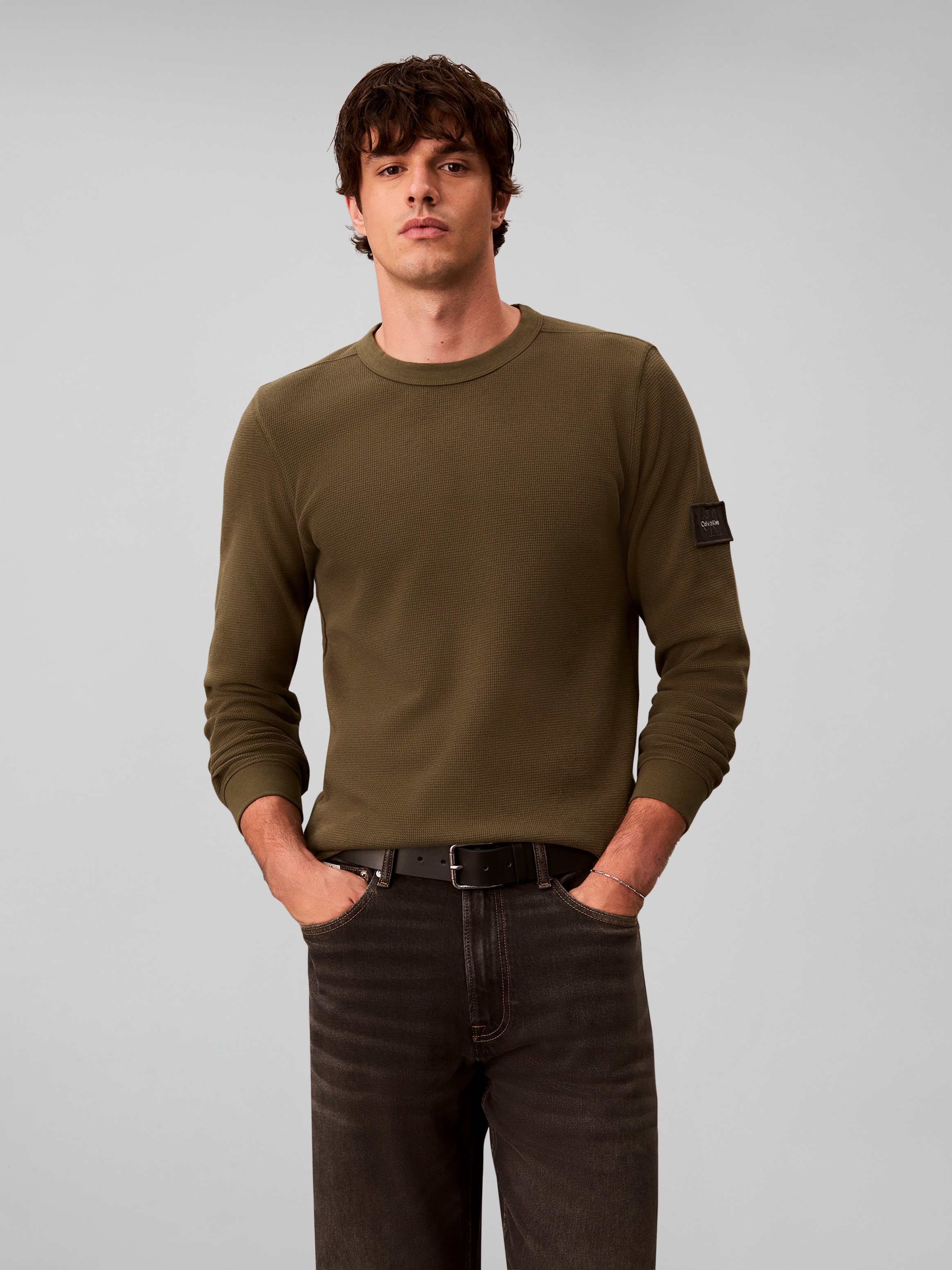 Image of Calvin Klein Langarmshirt "WAFFLE BADGE CREWNECK TEE" Regular fit, Badge, Rundhalsausschnitt