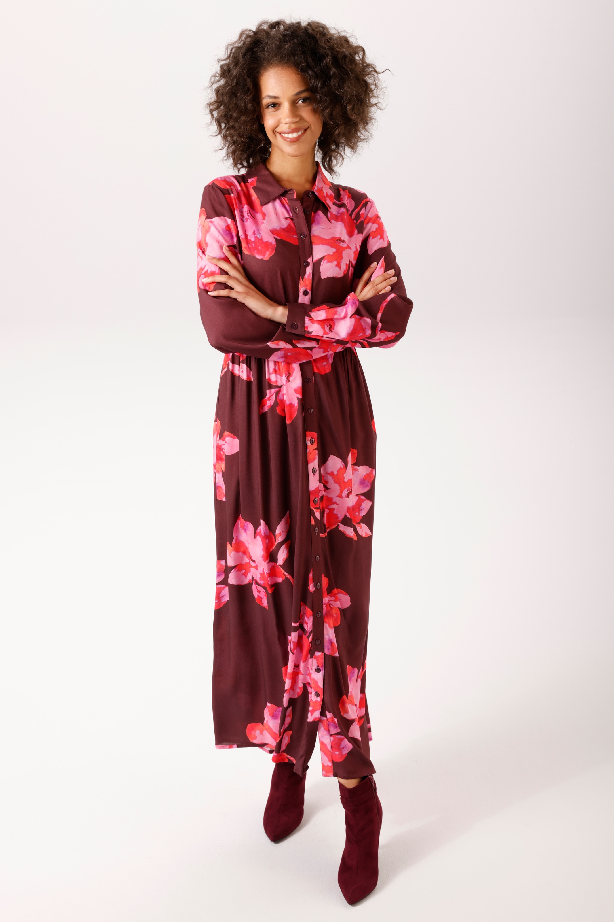 Image of Aniston CASUAL Maxikleid mit grossflächigen Batik-Blüten bedruckt - NEUE KOLLEKTION