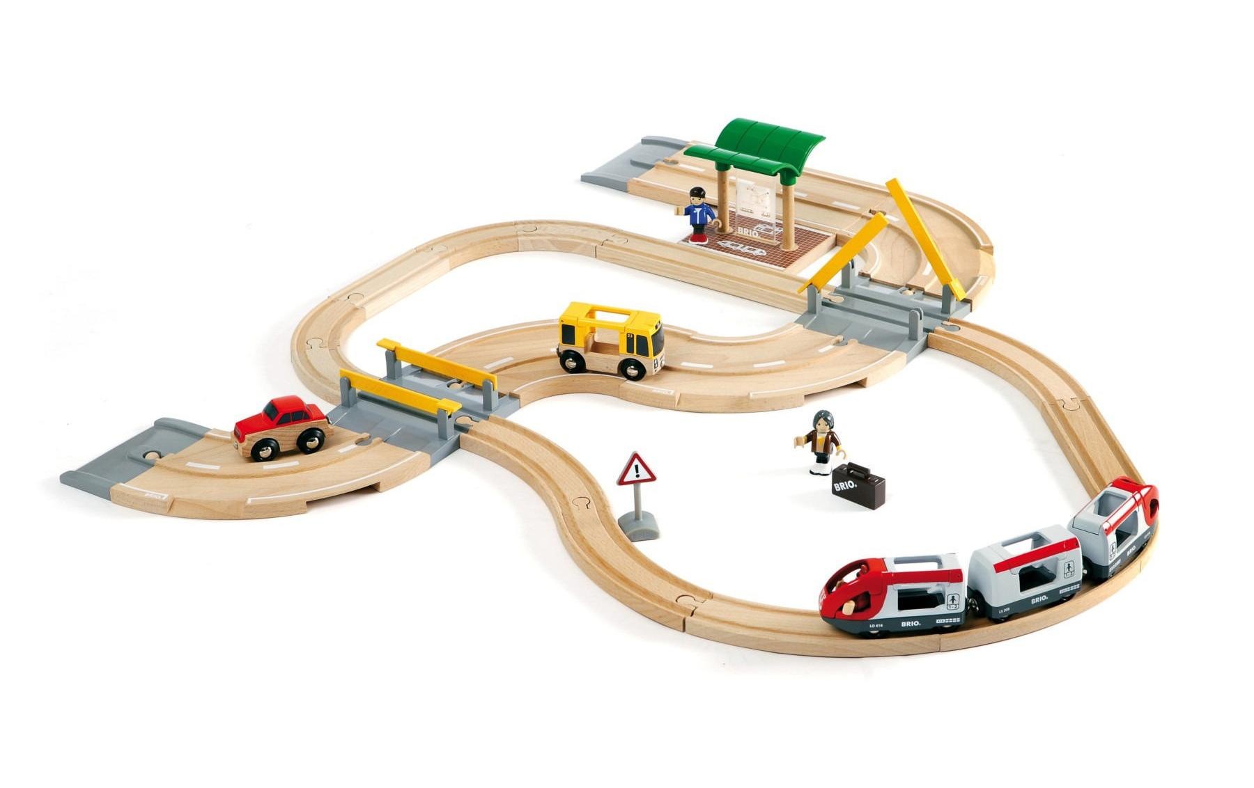 Image of BRIO® Spielzeugeisenbahn-Erweiterung »Brio WORLD Strassen & Schienen Reisezug Set« bei Ackermann Versand Schweiz