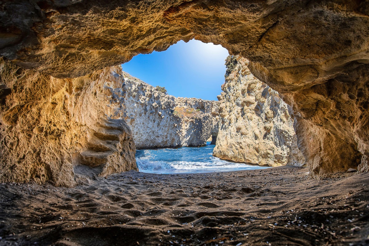 Image of Papermoon Fototapete »Höhle«, Vliestapete, hochwertiger Digitaldruck, inklusive Kleister bei Ackermann Versand Schweiz
