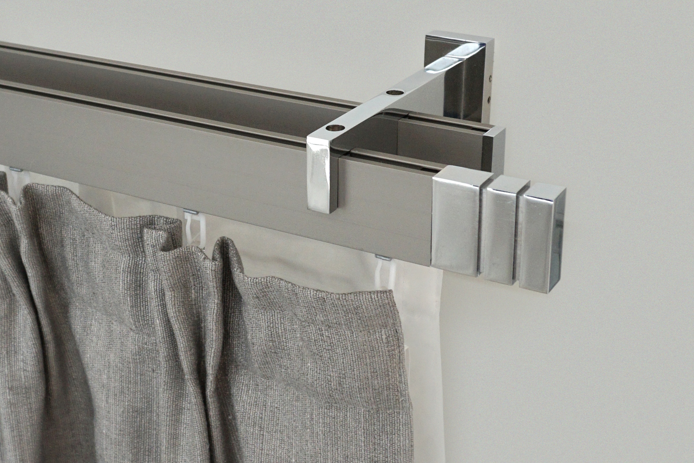 Image of GARESA Gardinenstange "FLAT" 2 läufig-läufig Wunschmasslänge Rechteckprofil, Wandmontage, perfekter Lauf, modern, verlängerbar