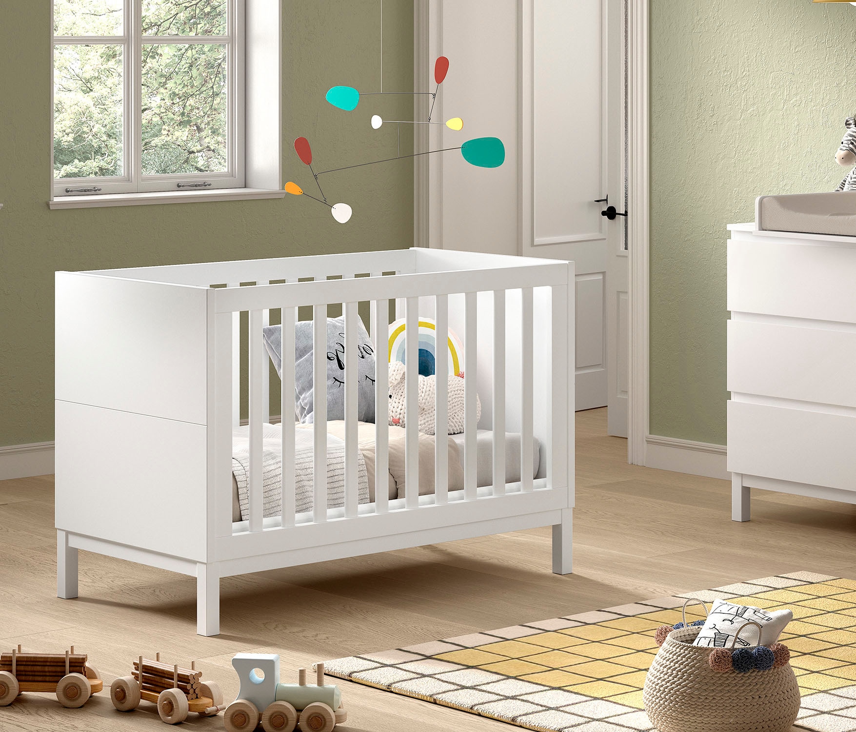 Vipack Babybett »in gradlinigem Design, standfest gebaut, pflegeleichte Oberfläche« 60x120 cm, 3-fach verstellbarer Lattenrost, Ausf. weiss lackiert