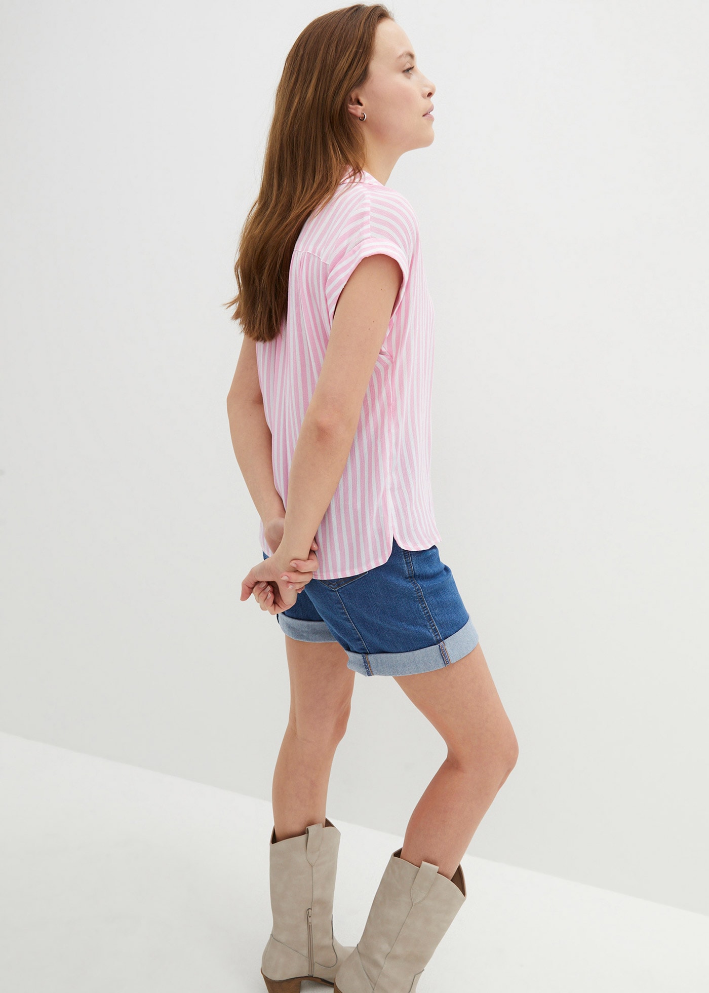 bonprix Kurzarmbluse »Kurzarmbluse aus fliessender Viskose« Kurzarmbluse aus fliessender Viskose