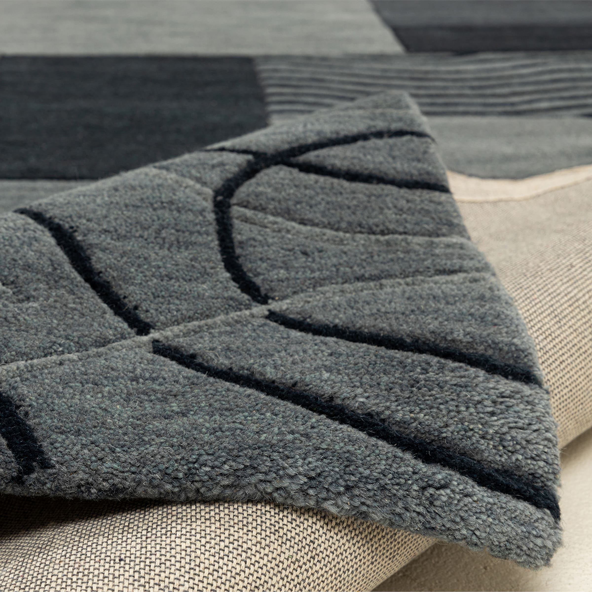 THEKO Tapis en laine »Royal Domas 4028« Rectangulaire 14 mm Höhe court poil, pure laine, tufté main, design patchwork moderne