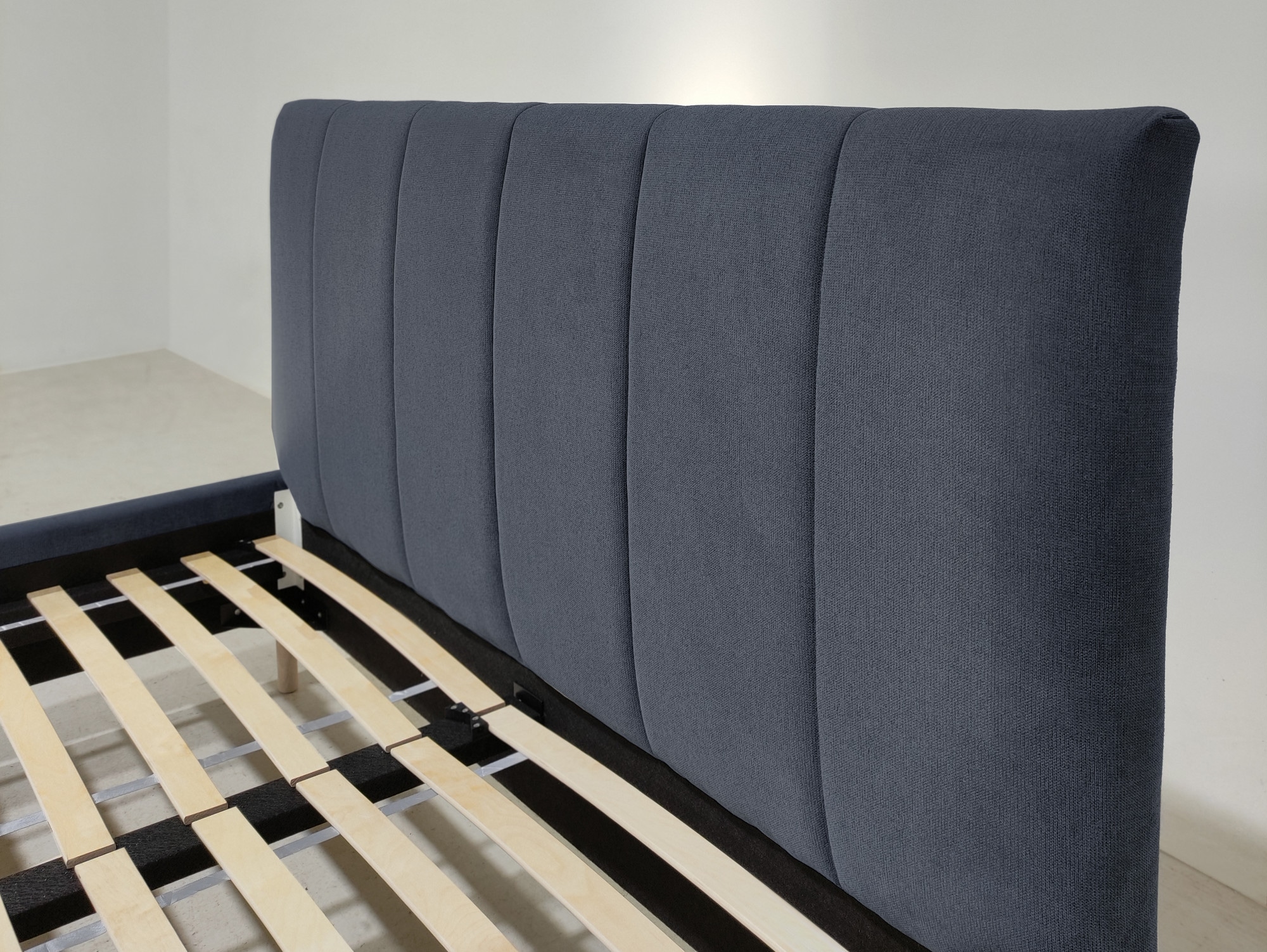 andas Polsterbett »Muhos« mit gepolstertem Kopfteil, inkl. Lattenrost