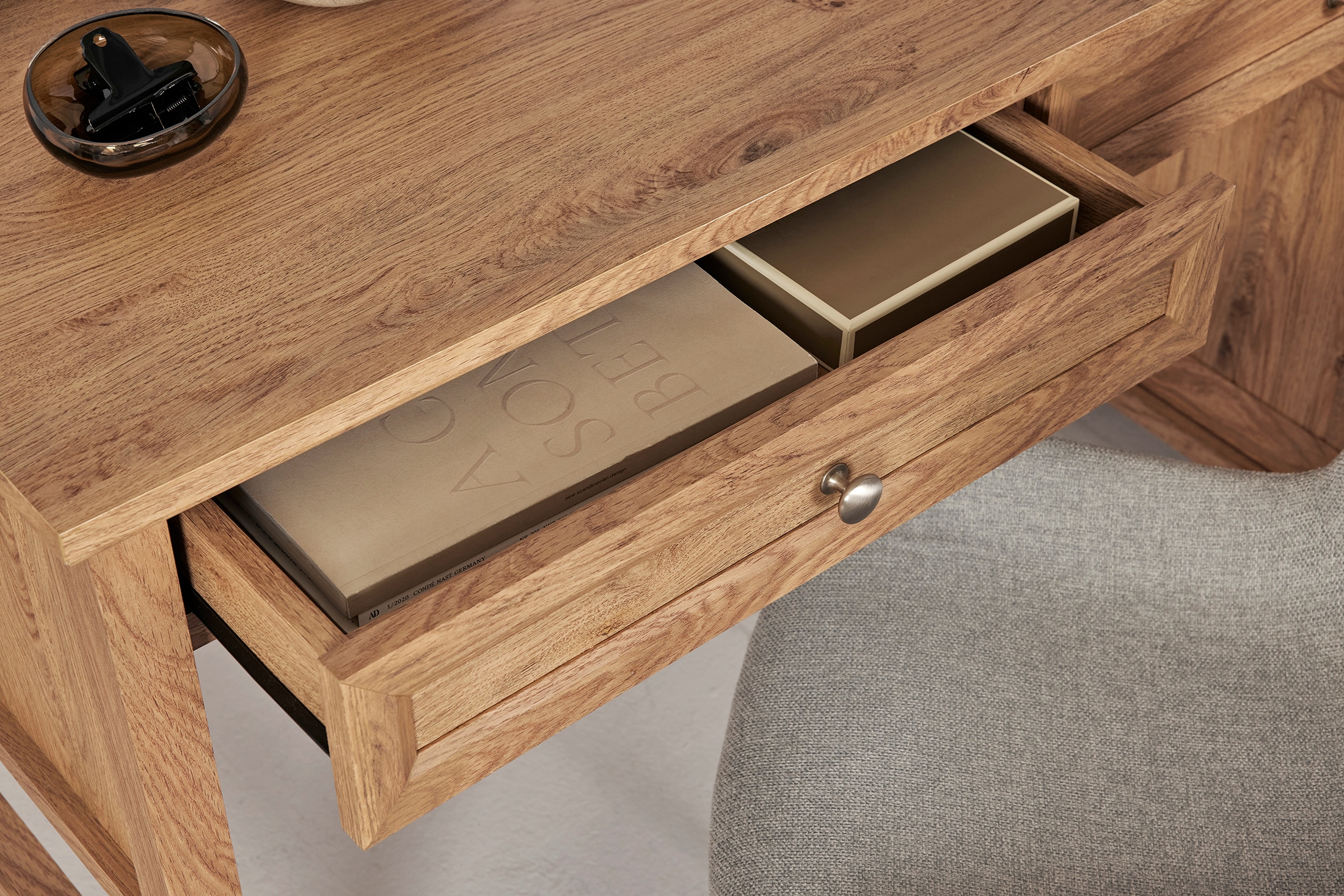 Jahnke Bureau d'angle »CLASSIC C 145 E« montage réversible, avec porte coulissante, dimensions 144,9 x 120 cm