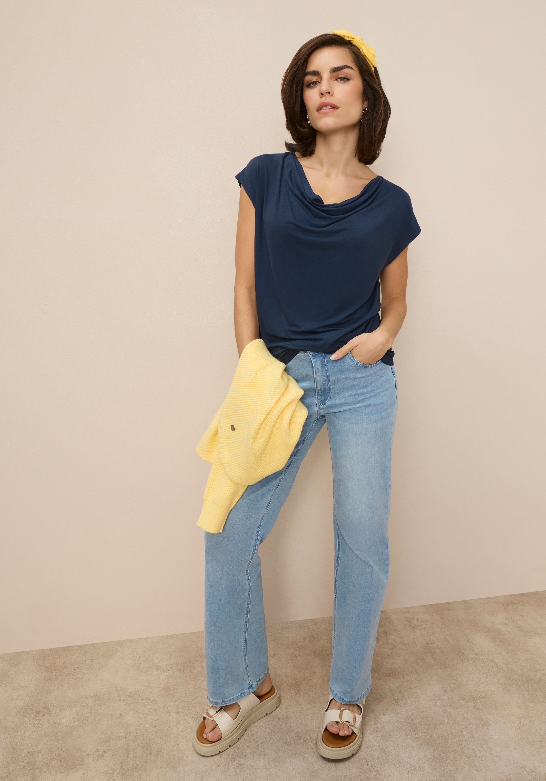 Tamaris Kurzarmshirt mit fliessendem Wasserfallausschnitt, lässig geschnitten